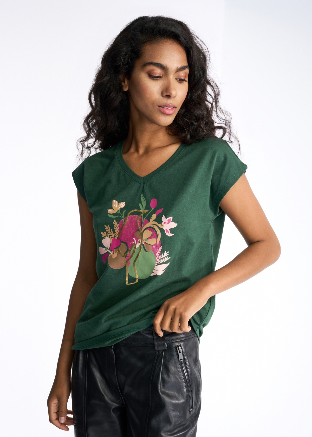 Green Women's Chest T-Shirt TSHDT-0099-54(Z22)-02