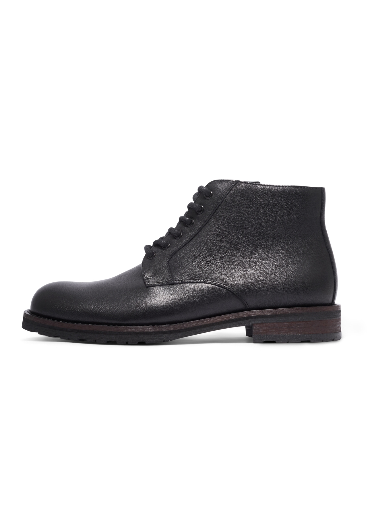 Men's black leather ankle boots BUTYM-0554-99(Z26), side view of the product on a white background.
