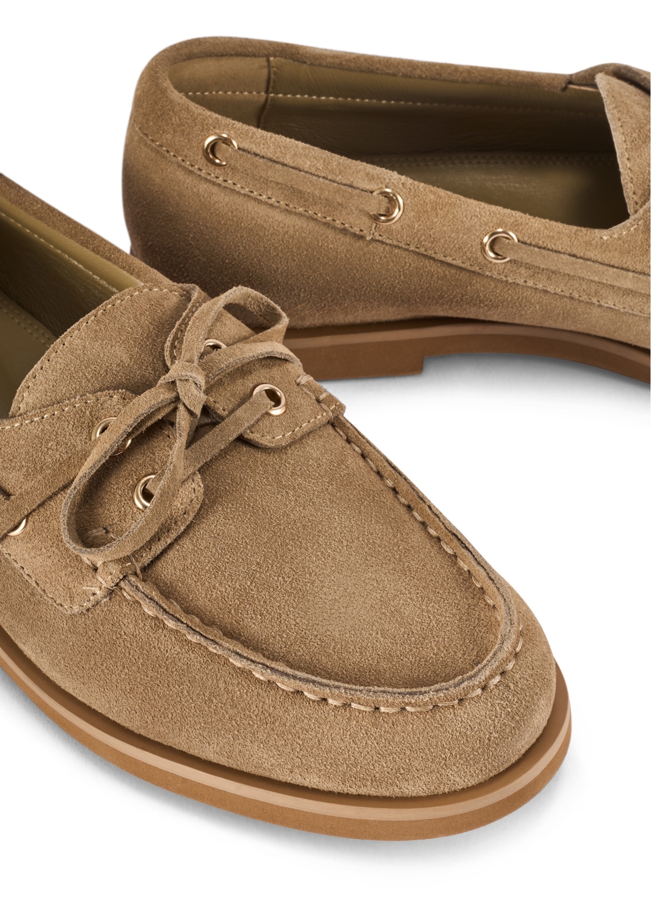 Women's leather moccasins in cool beige color BUTYD-1240-1K(W26), close-up of the product detail on a white background.