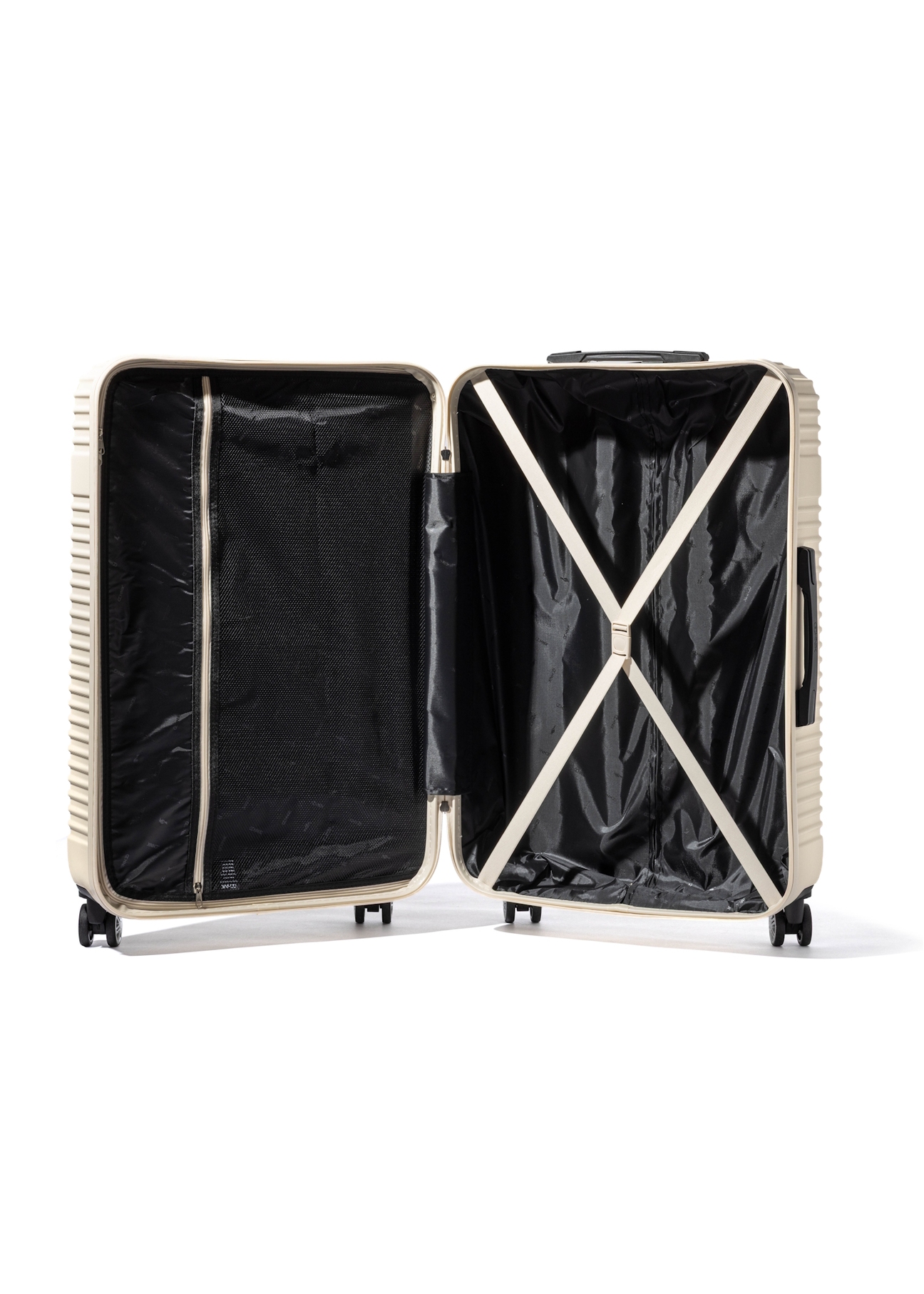 Set of suitcases on wheels 19'/24'/28' WALAB-0040-0C(W26)