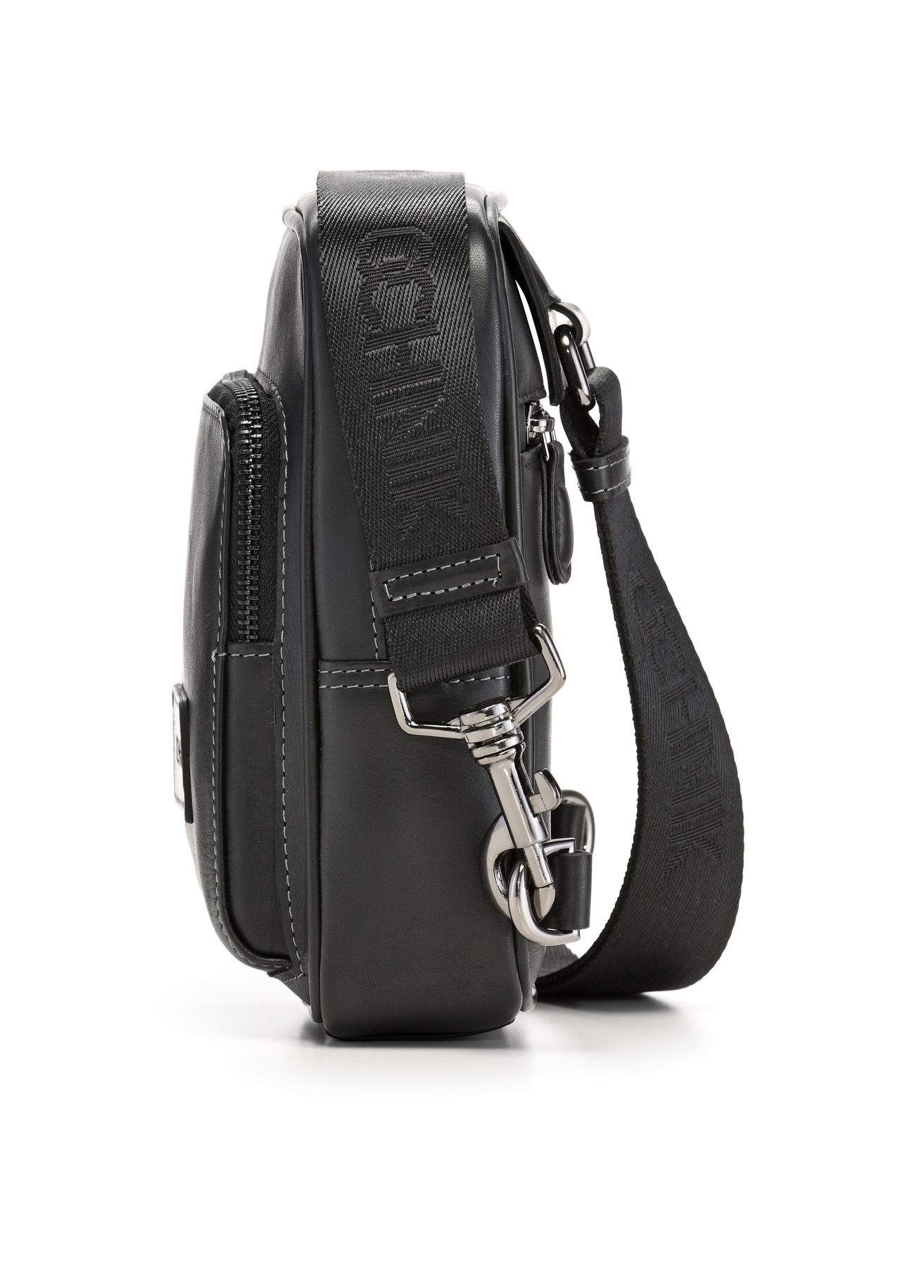 Black leather men's shoulder bag TORMS-0527-99(Z26) - side product view, on white background.