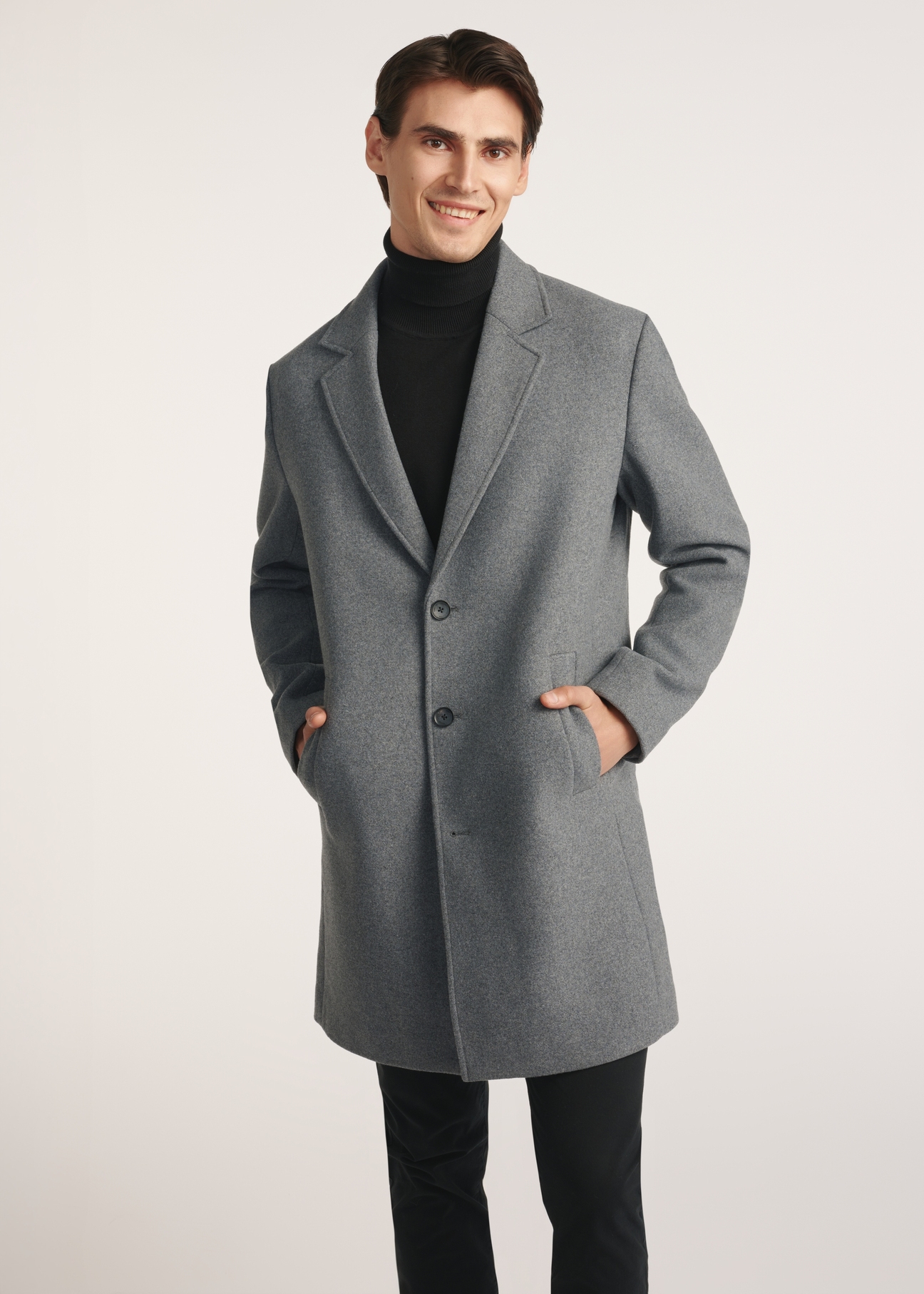 Gray men's coat PLAMT-0006-91(Z25), product visible from the front on the model, visible half of the silhouette.-02