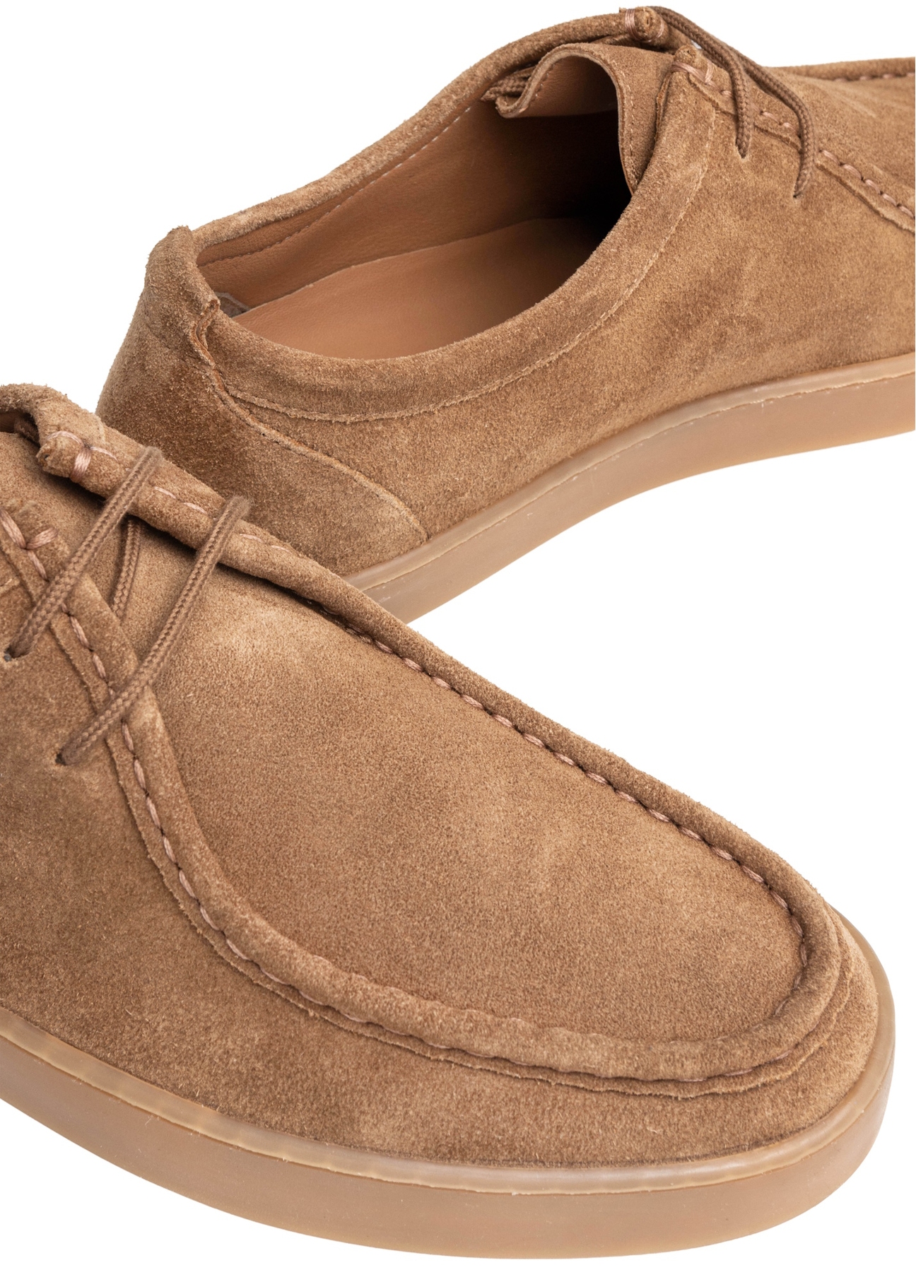 Camel suede men's shoes BUTYM-0532-1D(W26), close-up of the product on a white background.