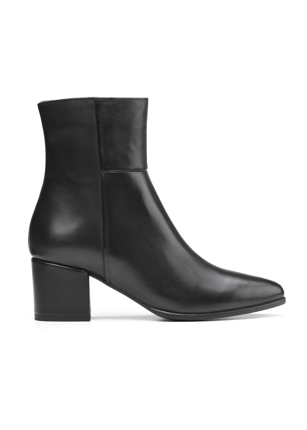 Women's leather ankle boots in black BUTYD-1186-99(Z25), product view from the side on a white background.