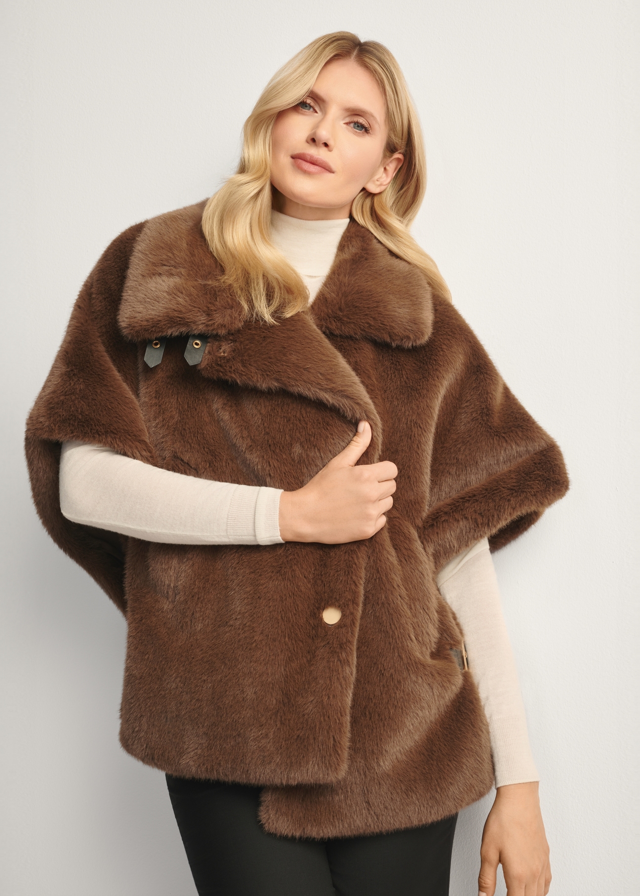 Brown women's vest KAMDP-0007-89(Z25), front view of the product on the model, half of the silhouette visible.