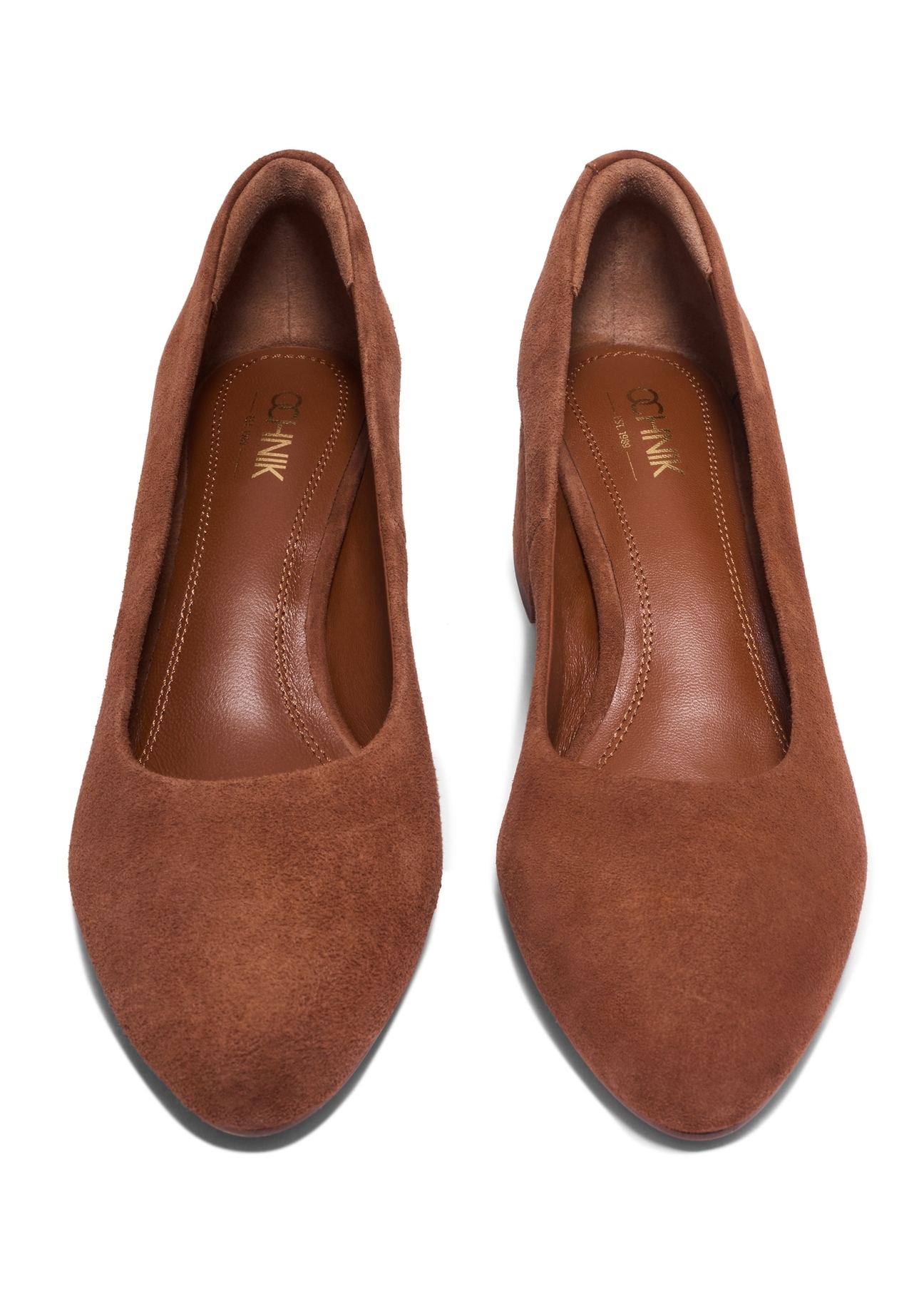 Women's suede pumps in cognac color BUTYD-1306-1F(Z26). Front view on white background.