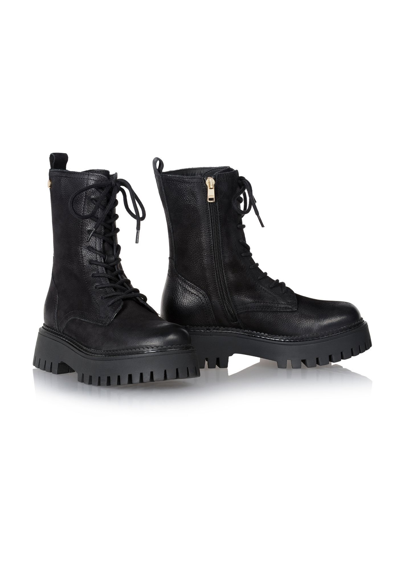 Women's leather ankle boots in combat boot style BUTYD-1004-9I(Z26), diagonal product view on white background.