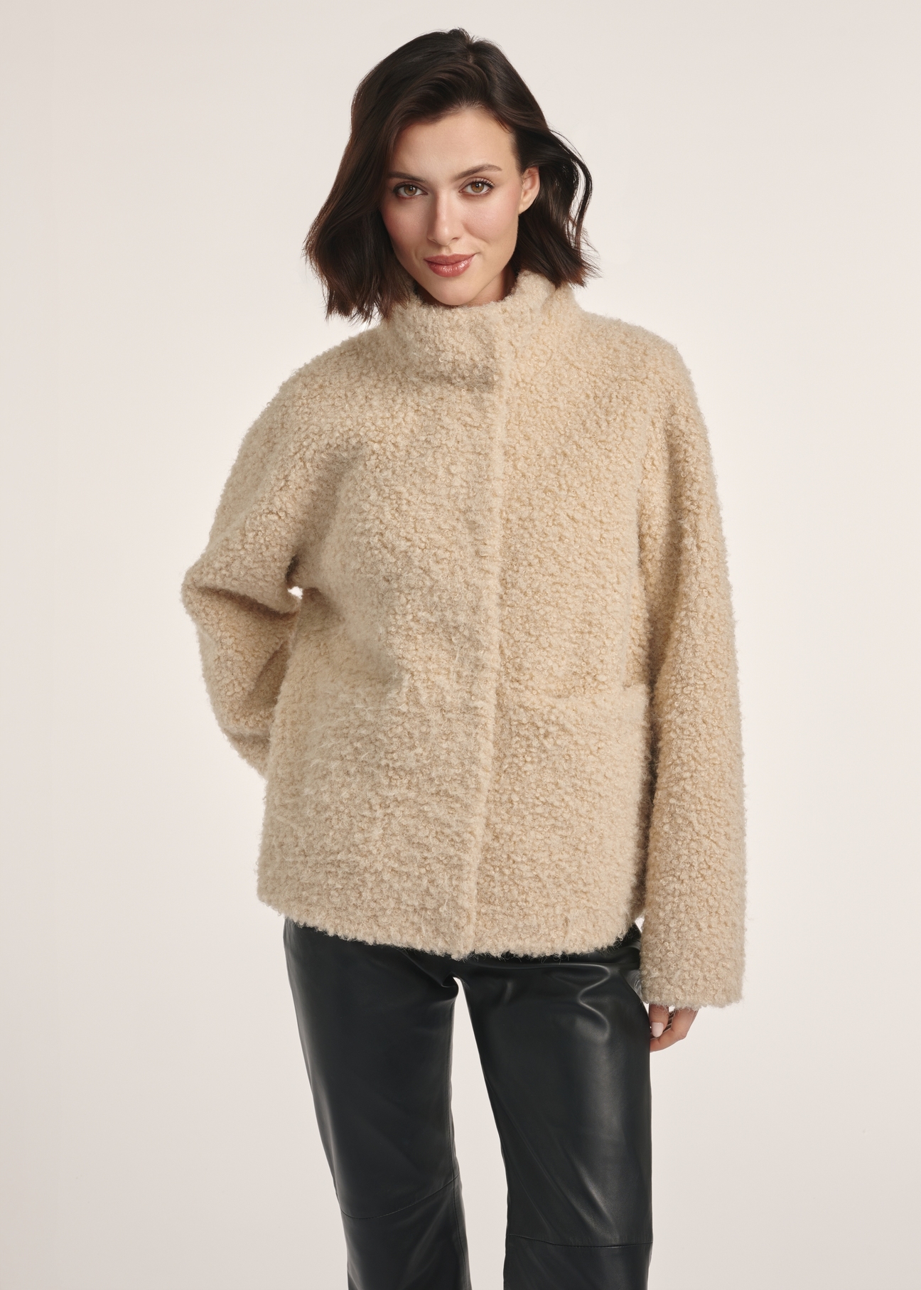 Beige women's fur coat FUTDP-0061-81(Z25) - front view of the product on a model on a white background.