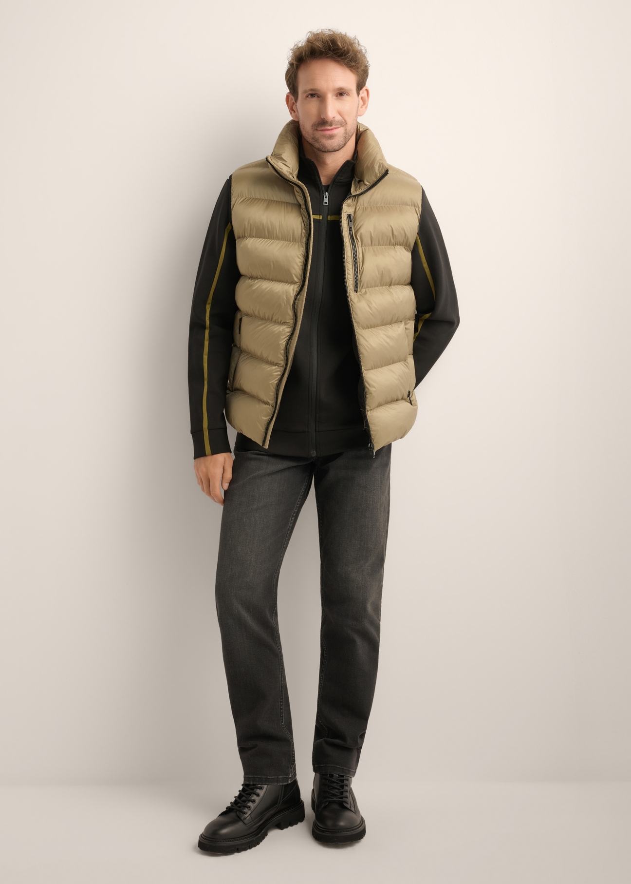 Sage men's quilted hooded vest KAMMT-0010-8F(Z26), front product view on model. Full body visible.