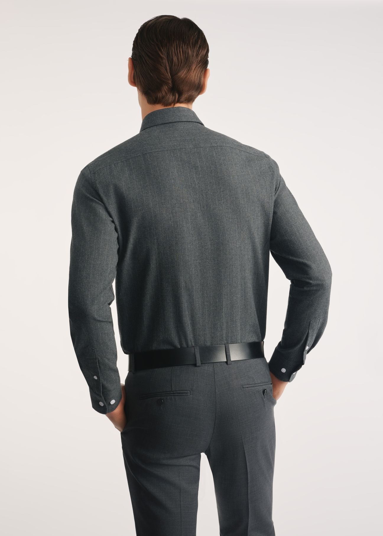 Men's cotton shirt in graphite color KOSMT-0349-95(Z25), product view from the back on the model, half of the silhouette visible.