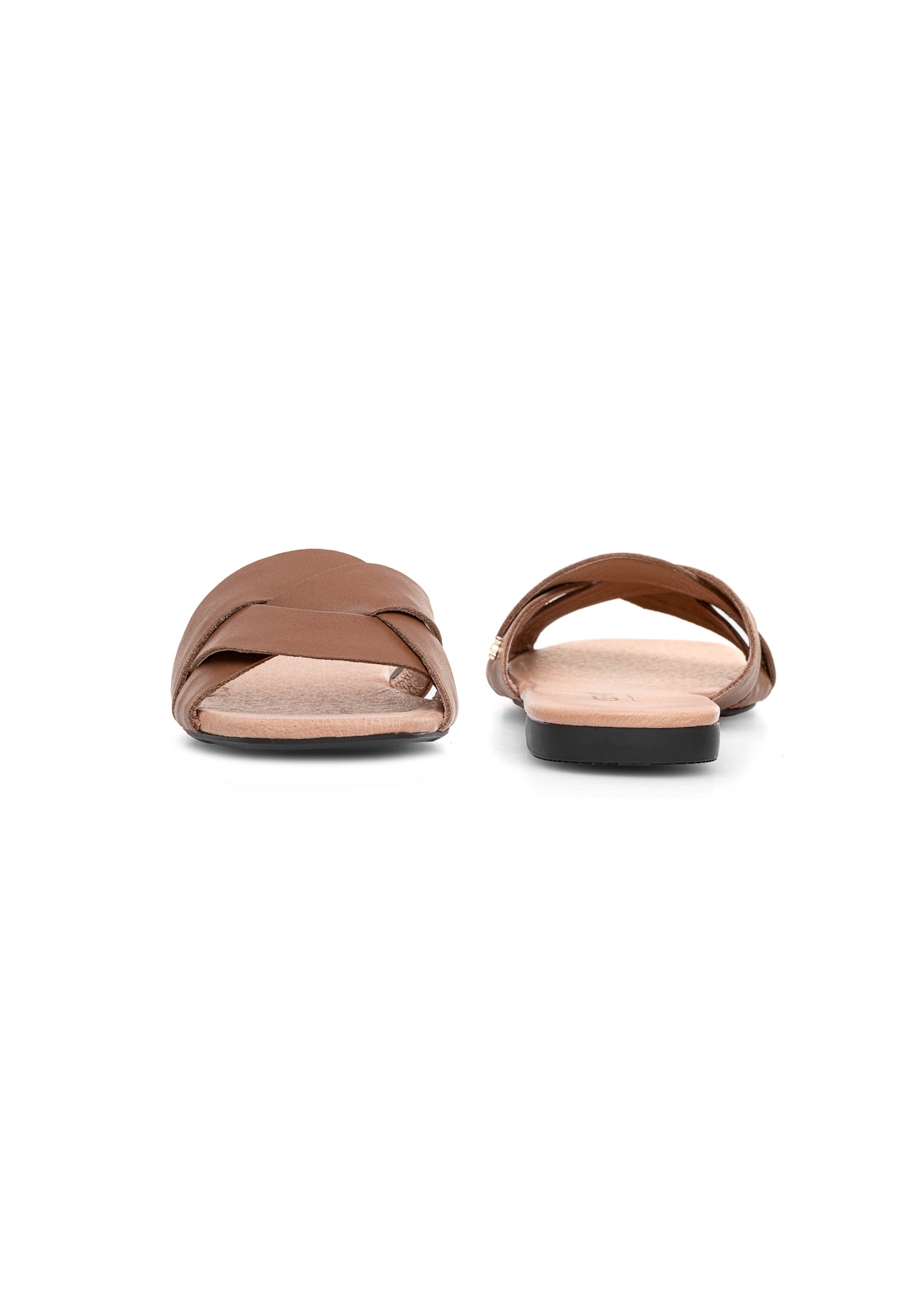 Women's brown leather flip-flops BUTYD-1159-24(W25), front and back view of the product on a white background.