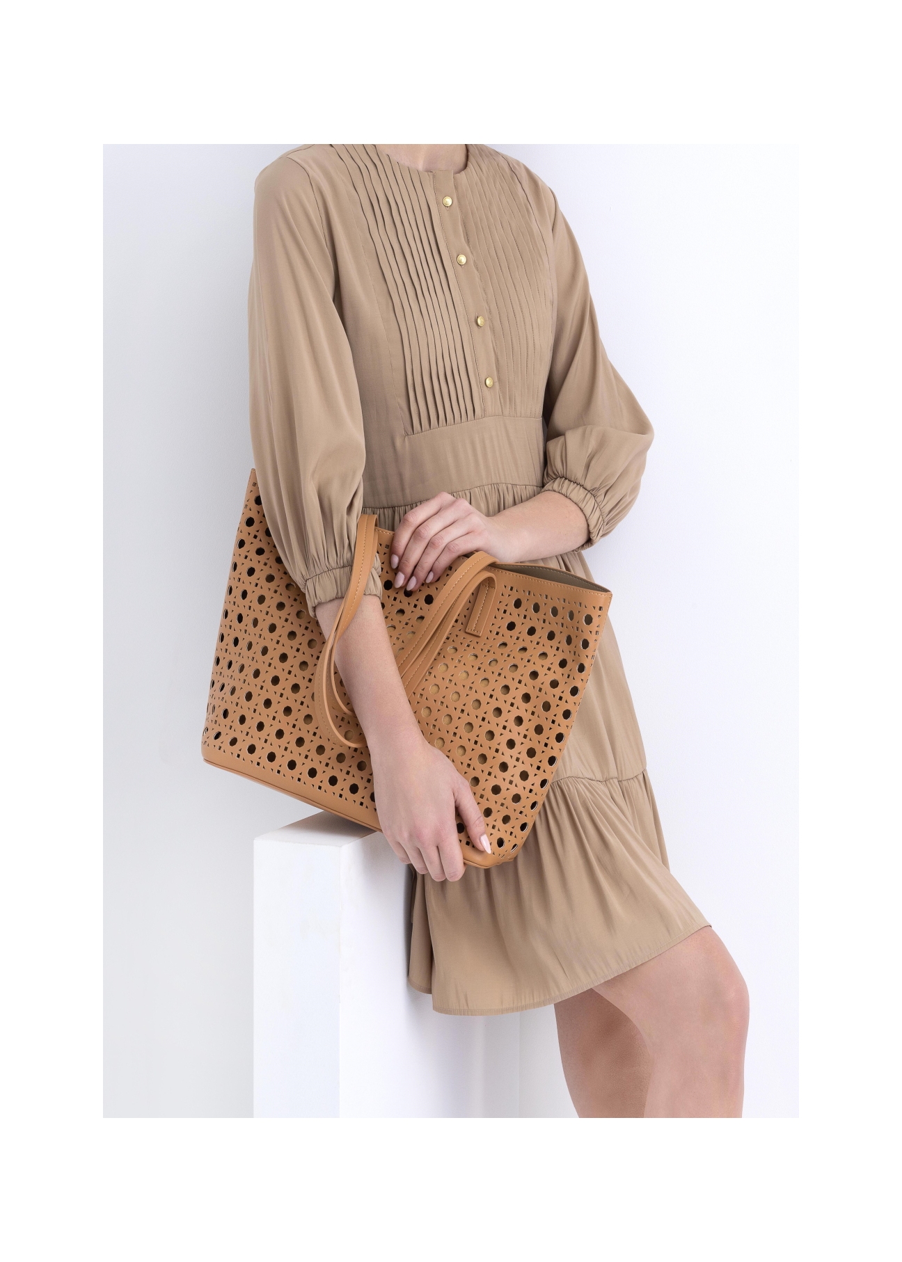 Women's shopper bag TOREC-0615-89(W22)-06