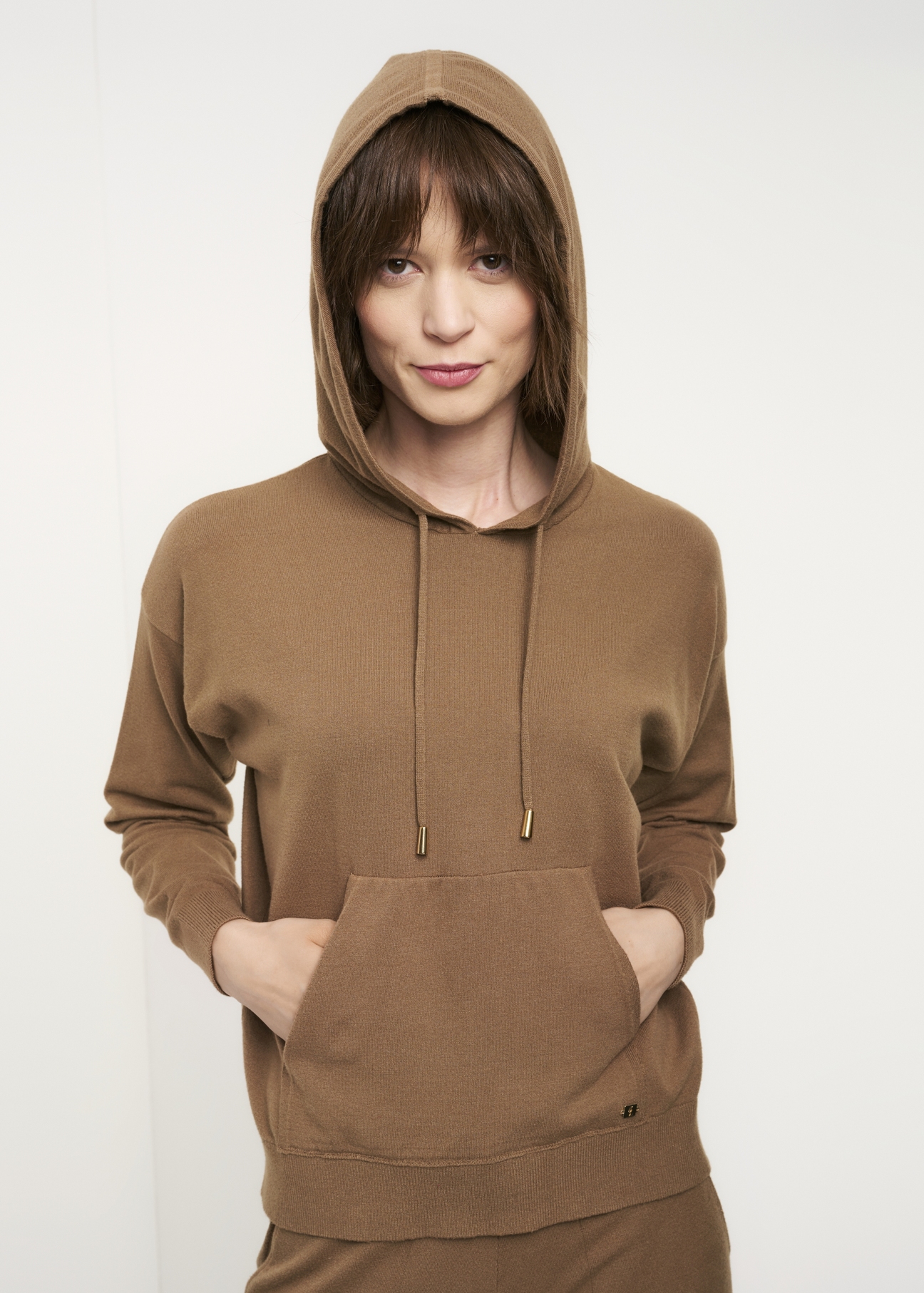 Beige women's kangaroo sweatshirt BLZDT-0080-81(Z22)-02