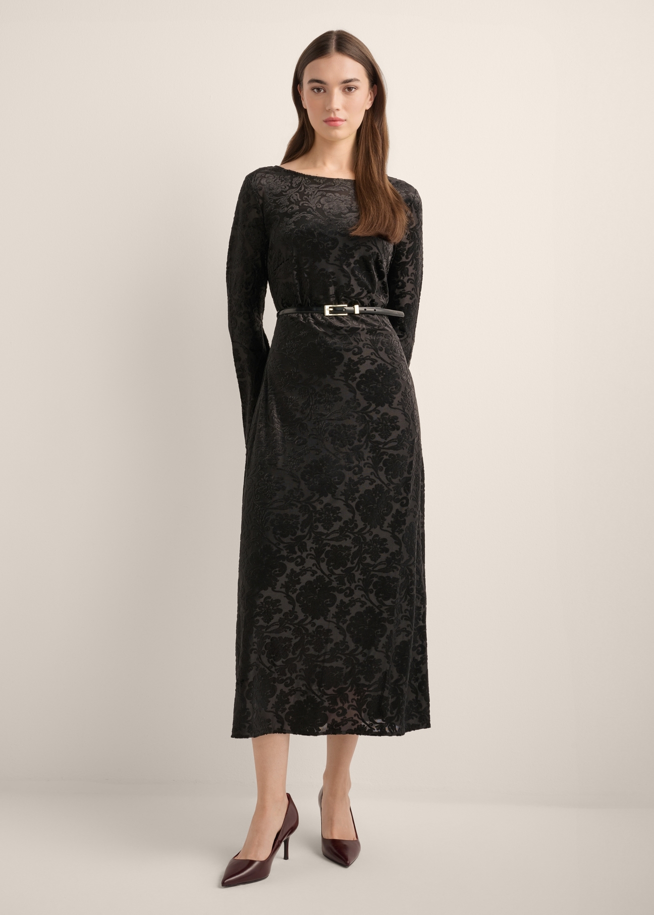 Black floral long dress SUKDT-0288-99(Z26), front view of the product on the model. Full body visible.