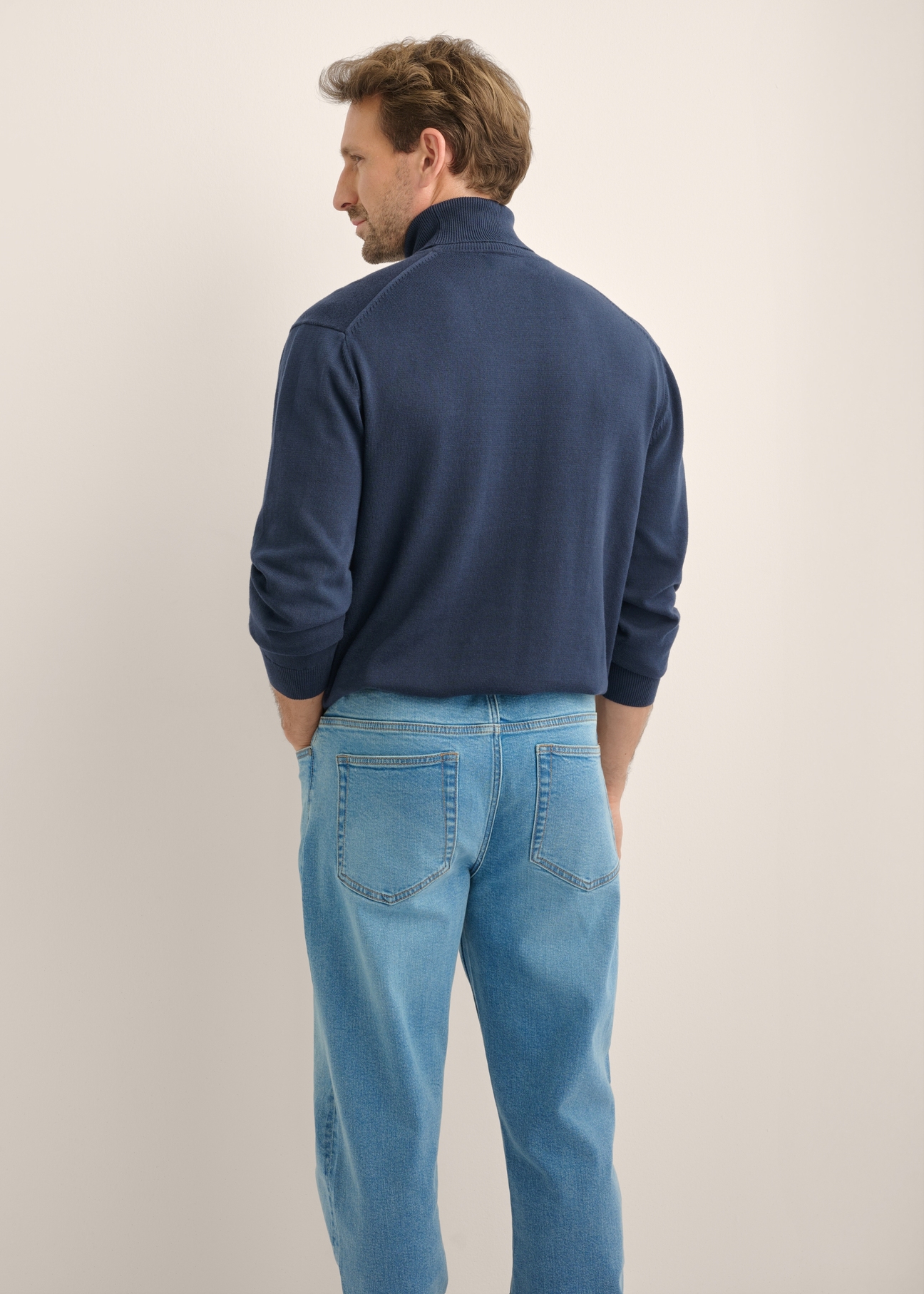Men's turtleneck sweater in navy blue SWEMT-0095B-7E(Z26)