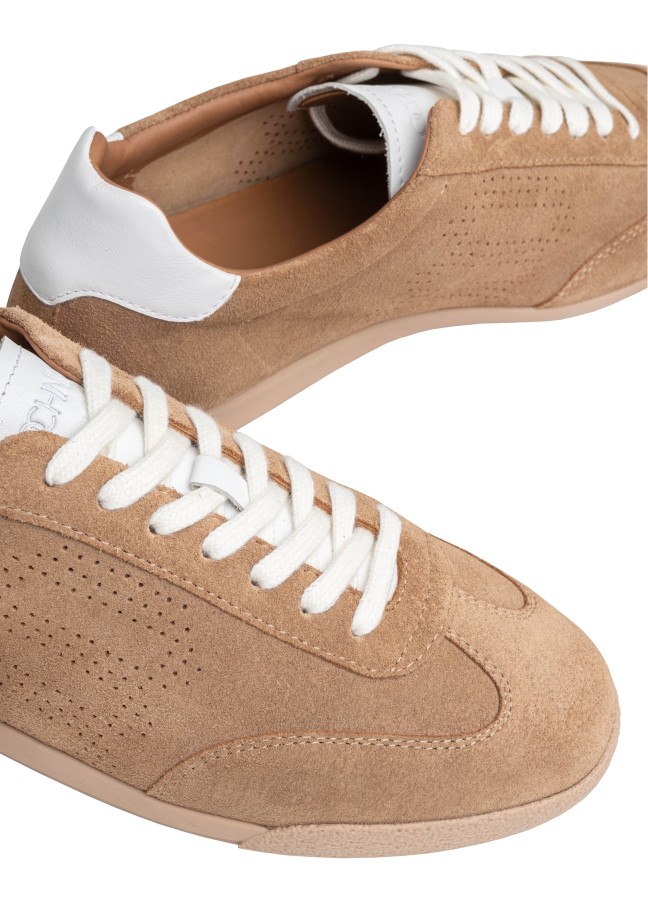 Beige leather sports shoes BUTYM-0534-1B(W26), close-up of the product on a white background.