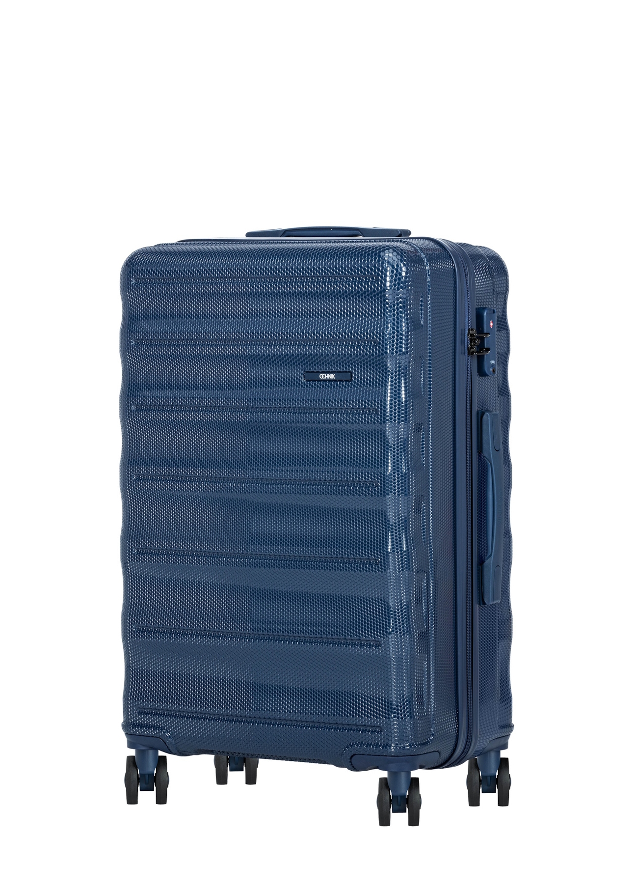 Set of 19'/24'/28' wheeled suitcases WALPC-0015-7D(W26), diagonal product view on white background.