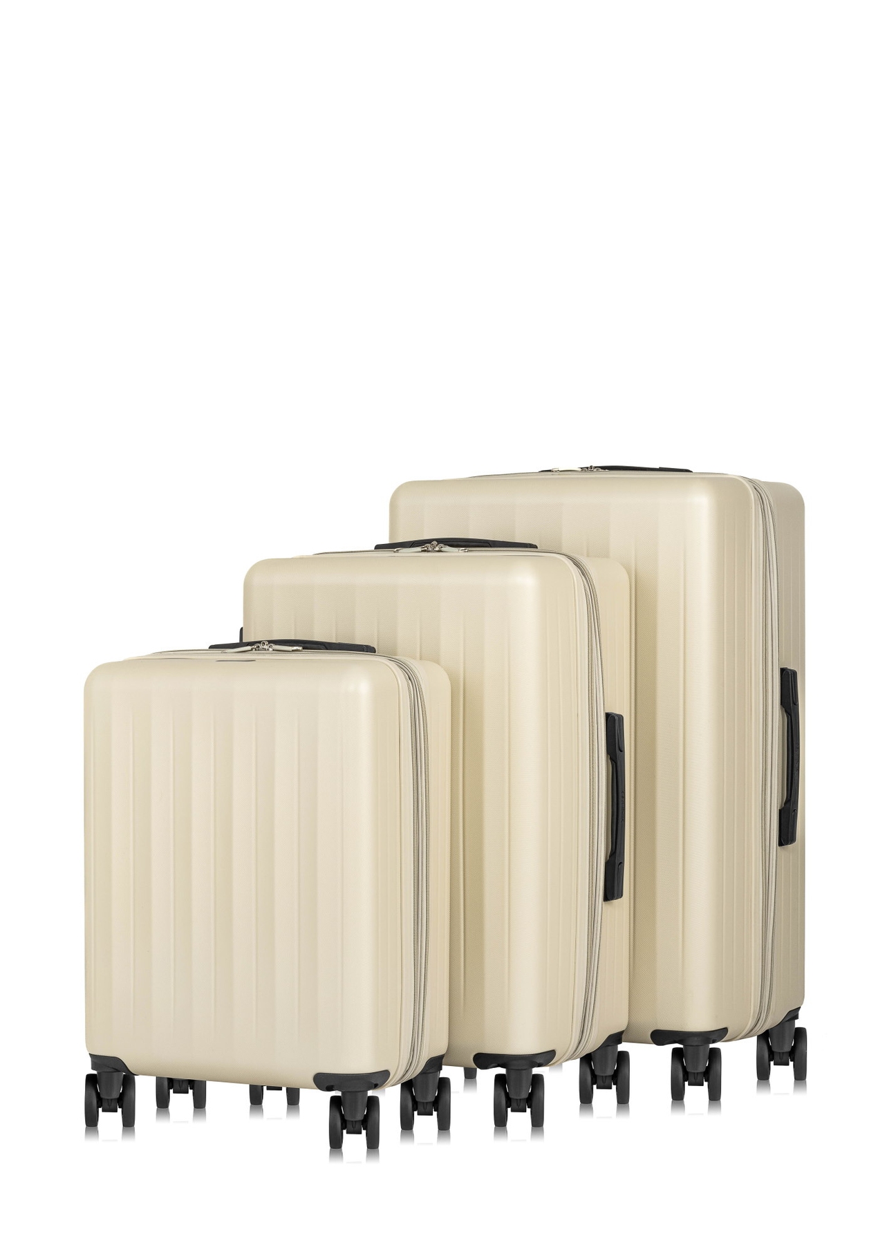 Set of suitcases on wheels 19''/24''/28'' WALAB-0069-16(W24)-01