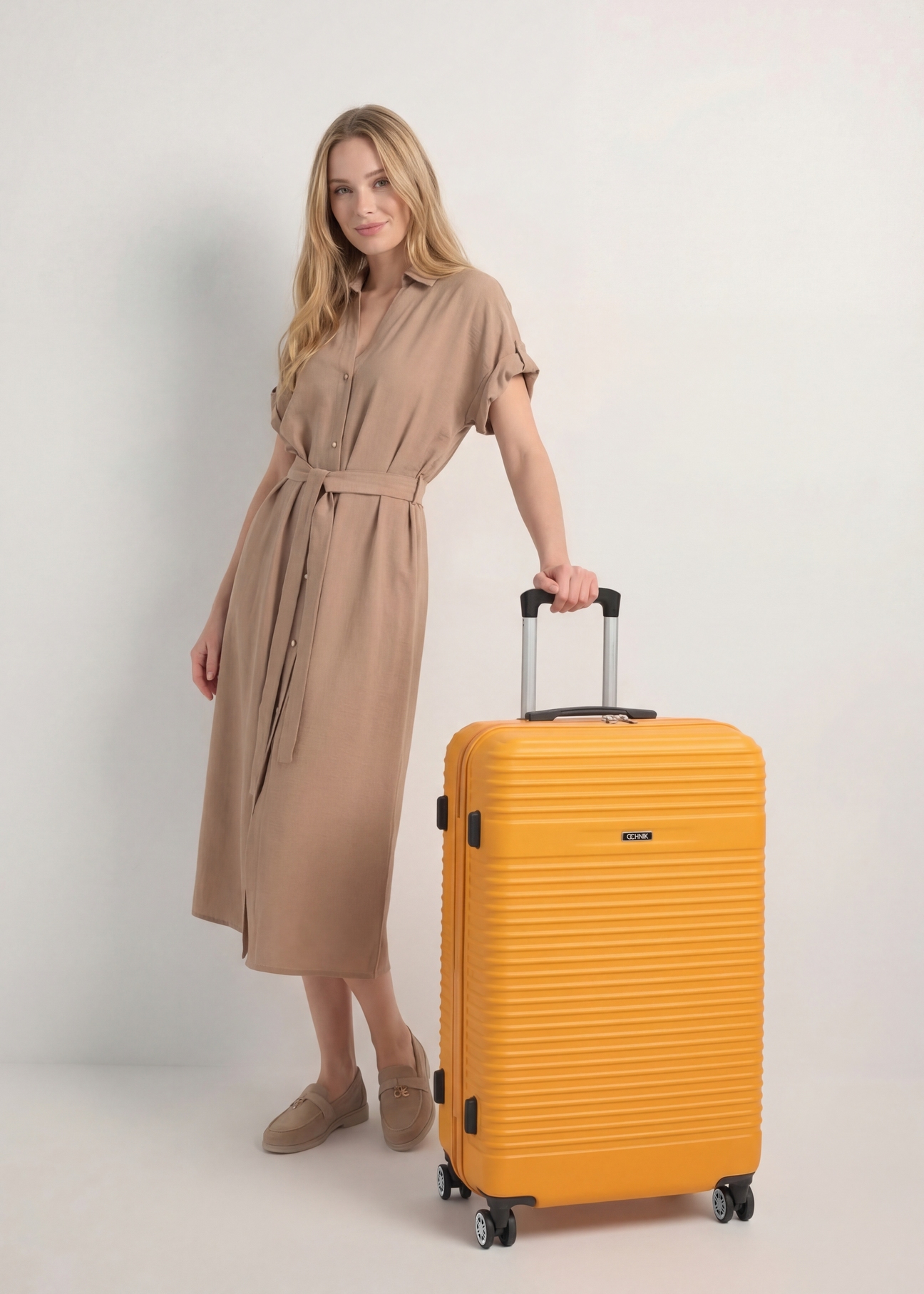 Walizka duża na kółkach WALAB-0040-3A-28(W26)