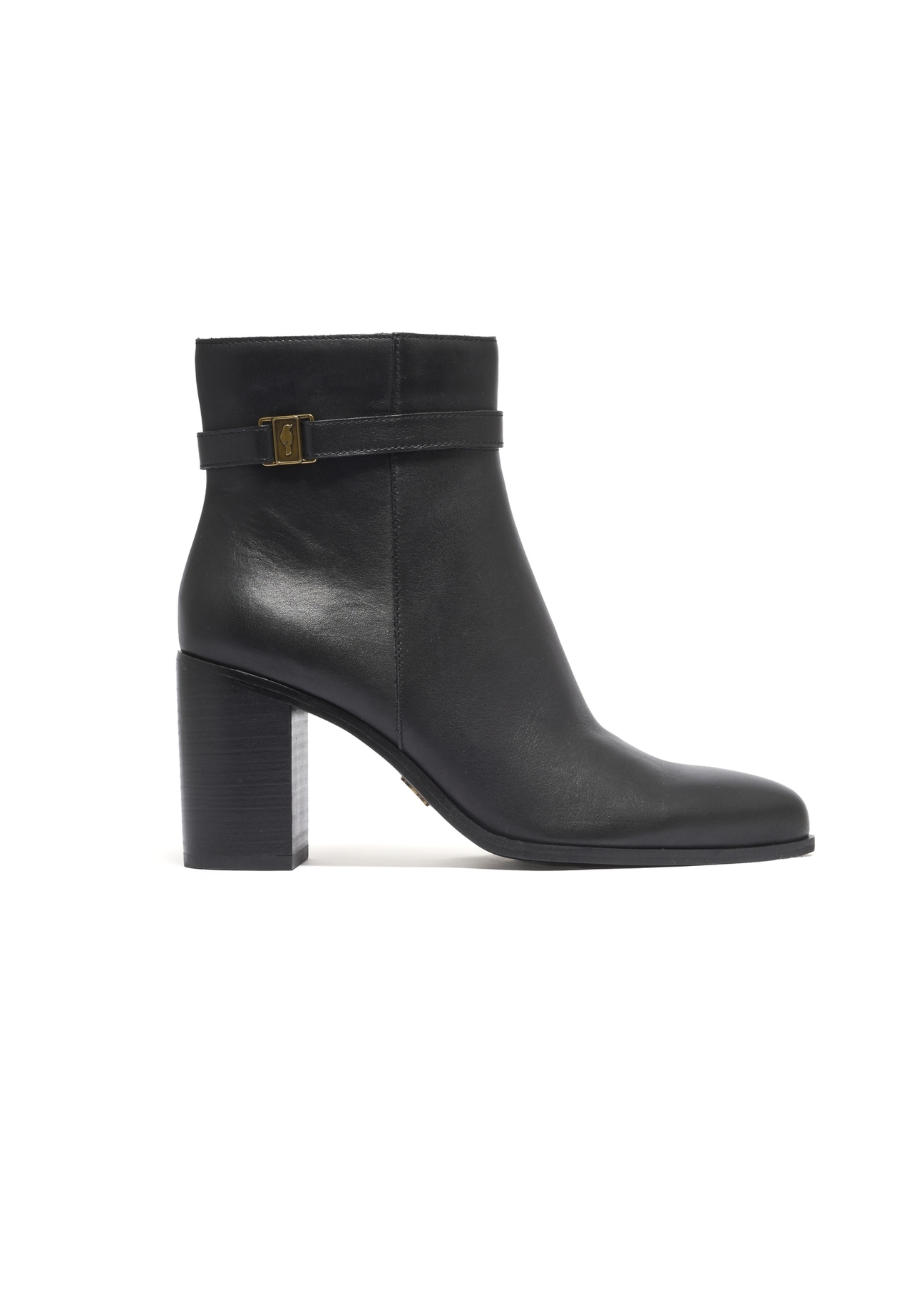 Black women's ankle boots with logo BUTYD-1214-99(Z26). Side view on white background.
