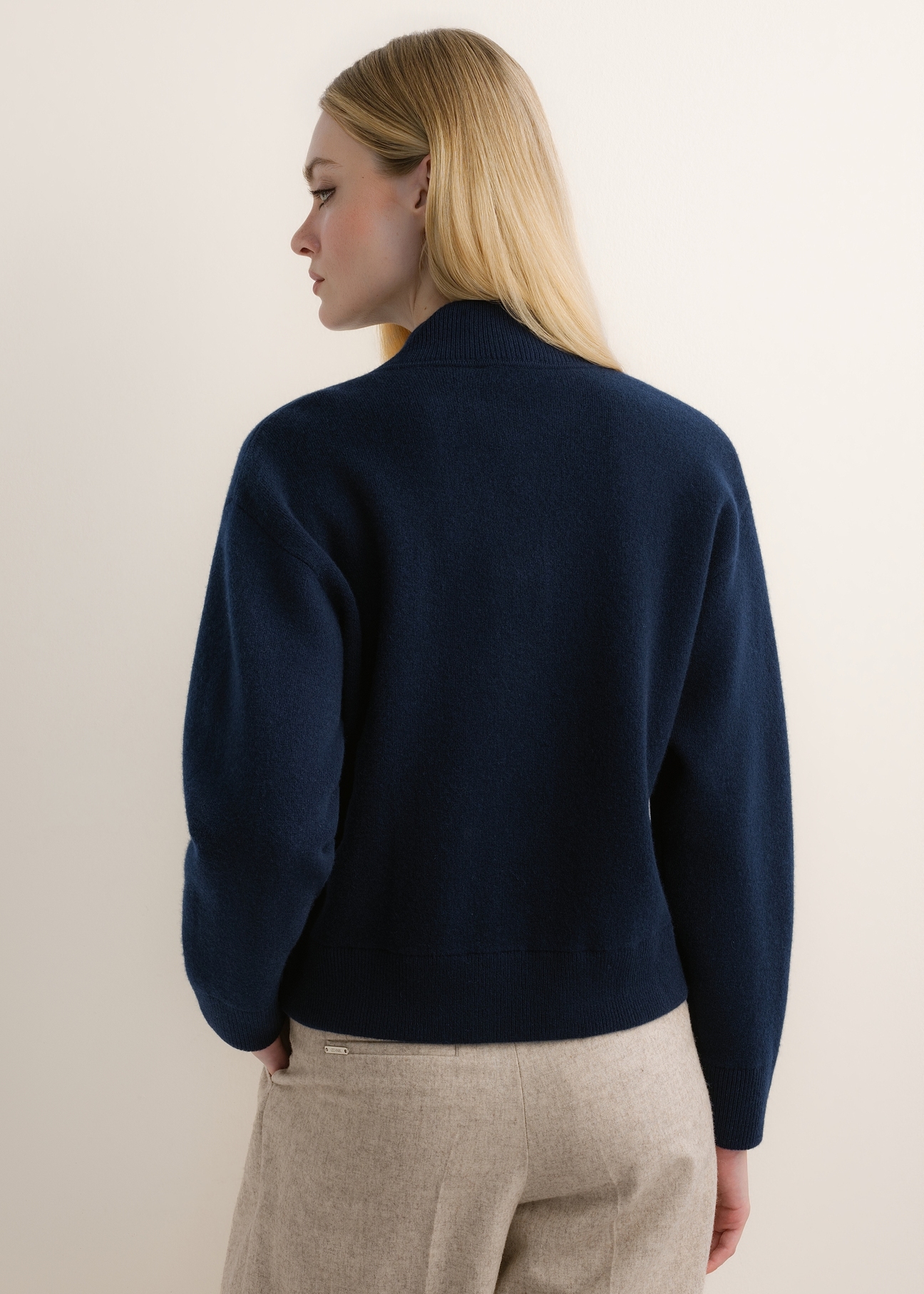 Dark navy blue women's wool and cashmere cardigan KARDT-0073-7E(Z26), rear view on a model. Half of the figure is visible.