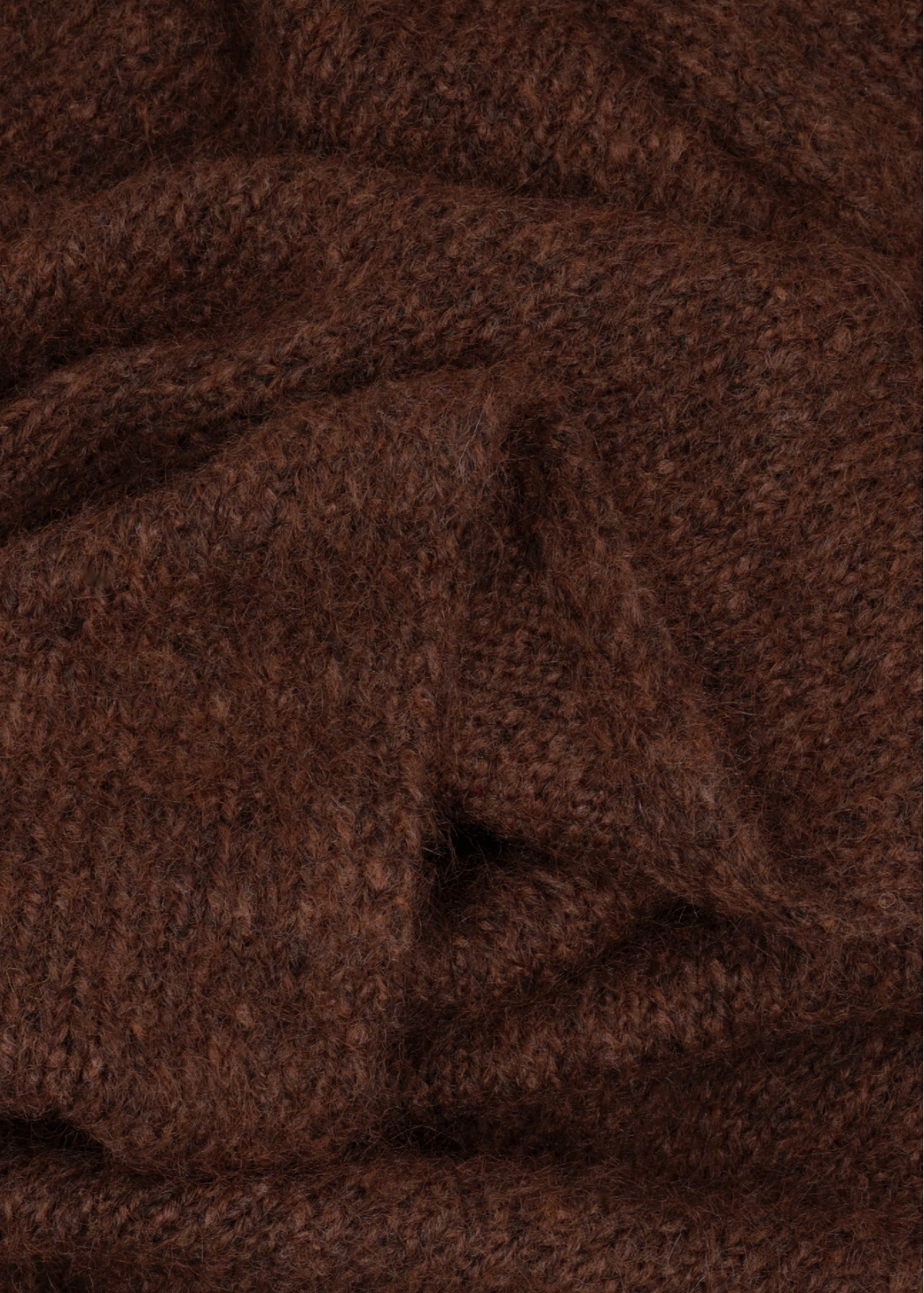 Brown women's scarf with wool SZADT-0227-1I(Z26), close-up of the product material on a white background.