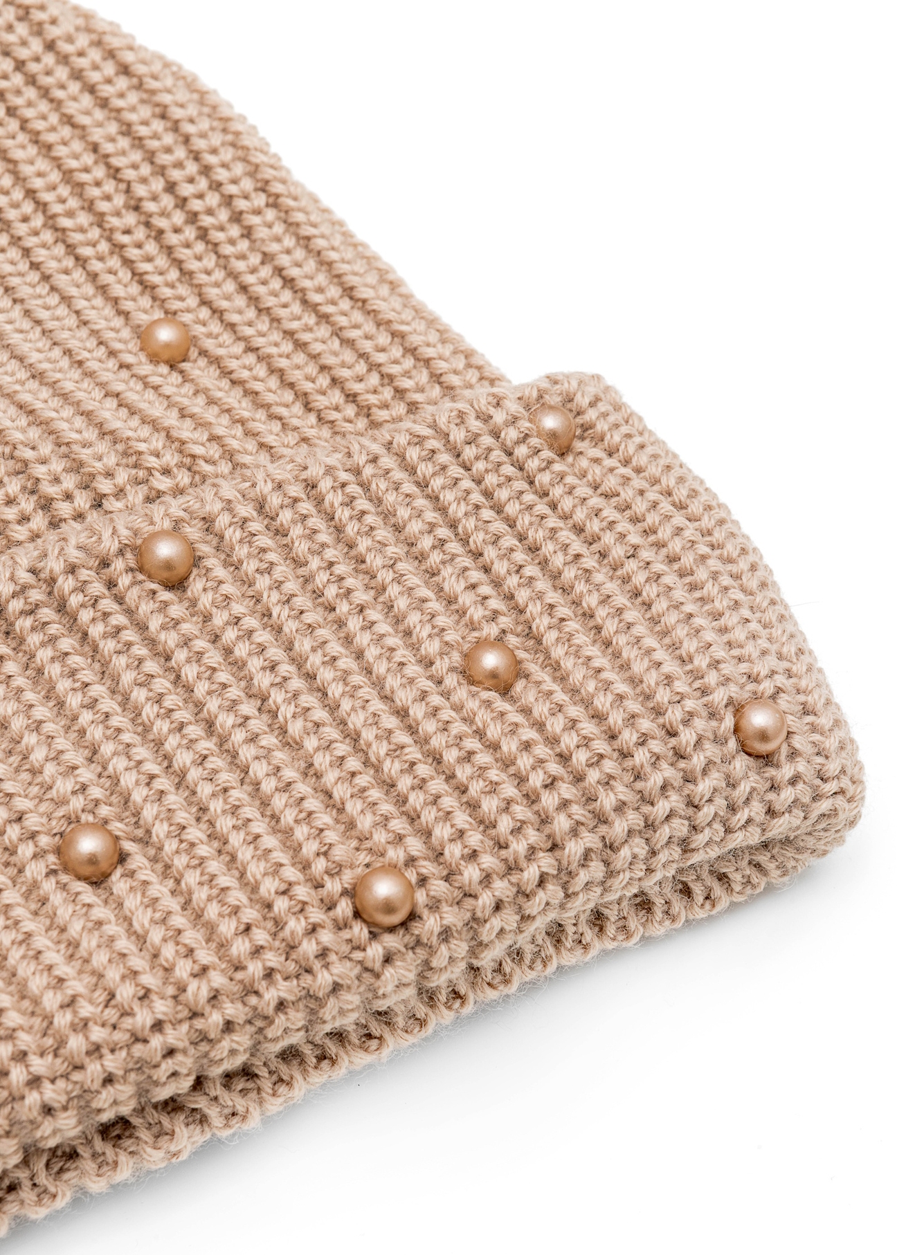Beige women's hat with pearls CZADT-0202-24(Z25), close-up of the product detail on a white background.