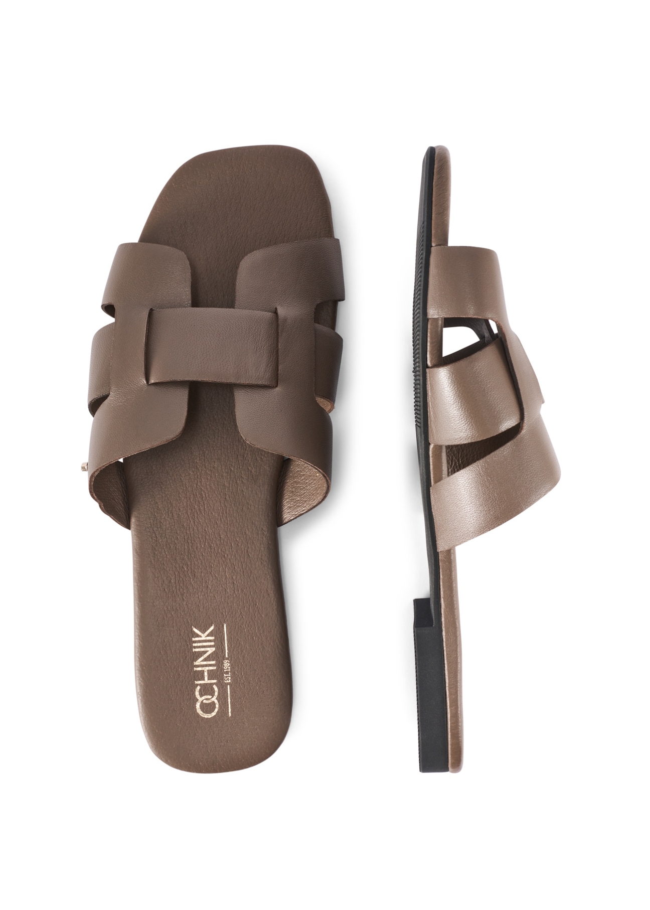Women's flip-flops with braid in cool brown color BUTYD-0904D-1K(W26), product view from above on a white background.