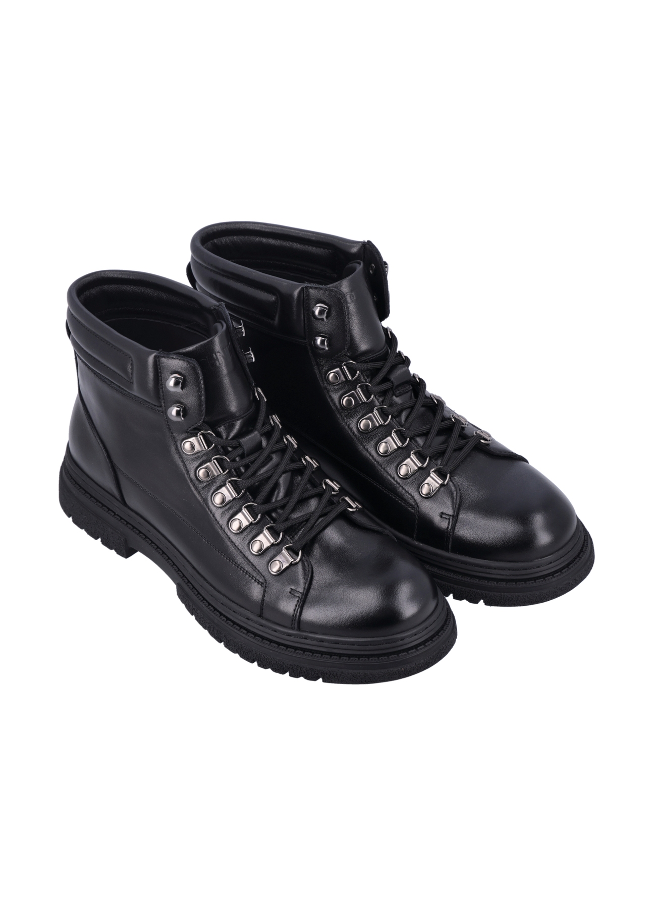 Men's leather ankle boots in black BUTYM-0557-99(Z26), diagonal product view on a white background.