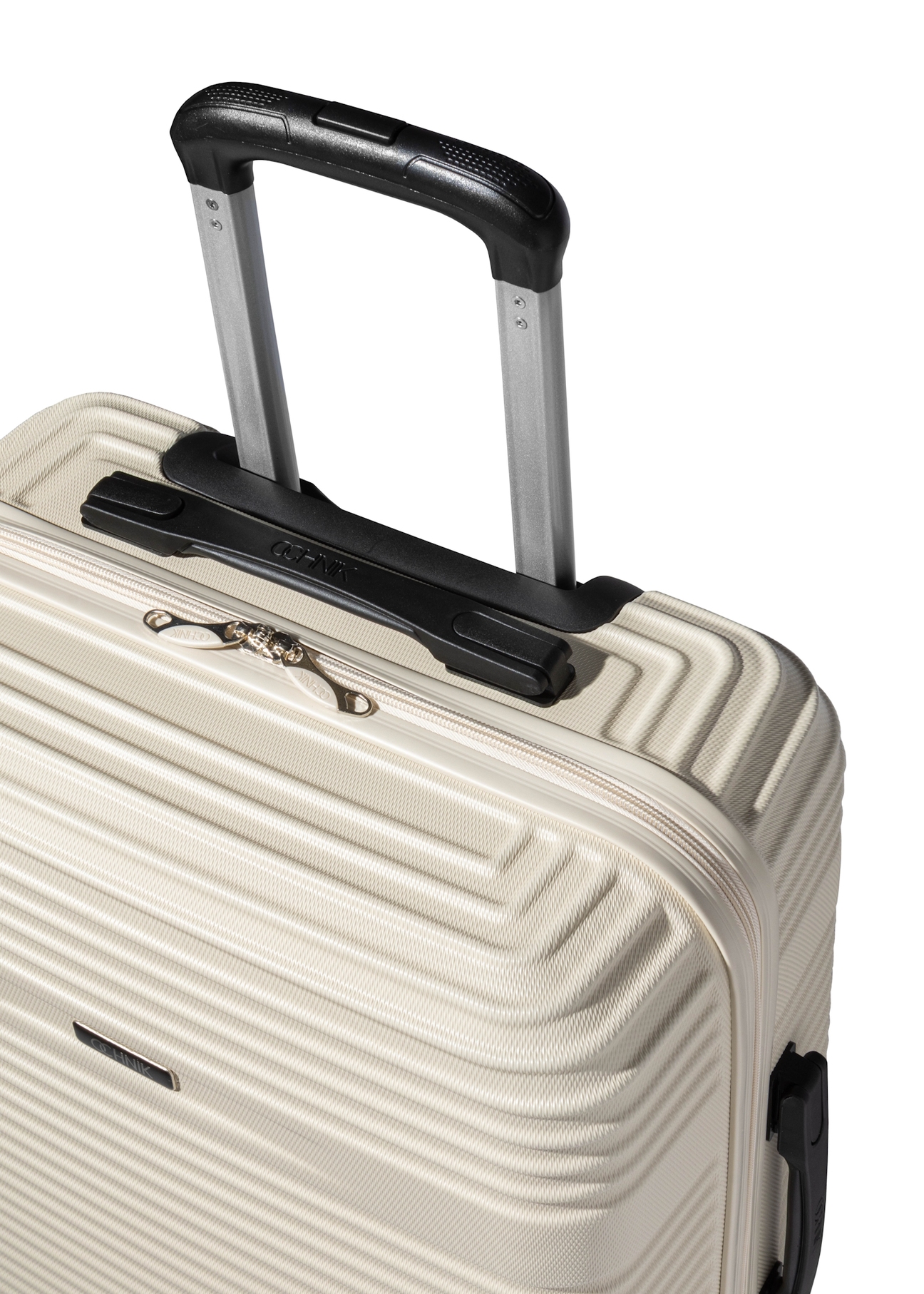 Small suitcase on wheels WALAB-0040-0C-19(W26)