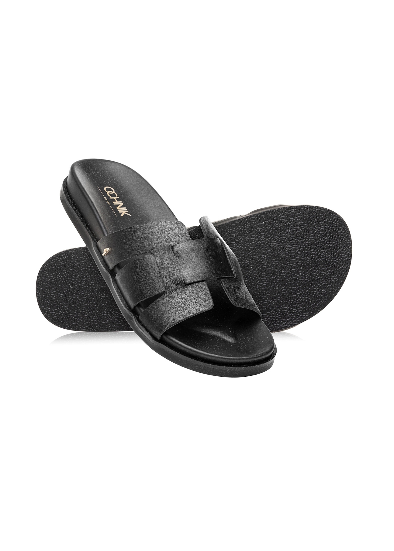 Black women's leather flip-flops BUTYD-1163-99(W25), diagonal product view on white background.
