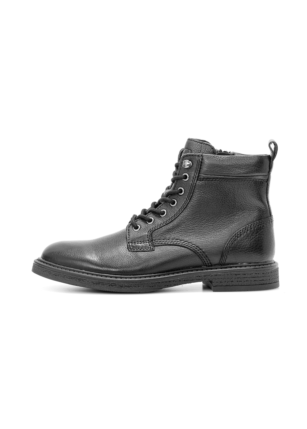 Black men's leather ankle boots BUTYM-0516-99(Z25), side view of the product on a white background.