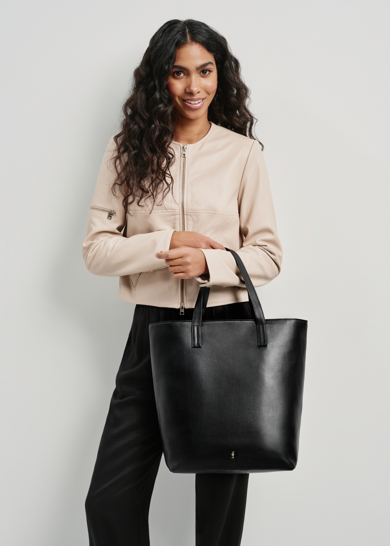 Black leather shopper bag TORES-0850A-99(W24)-07