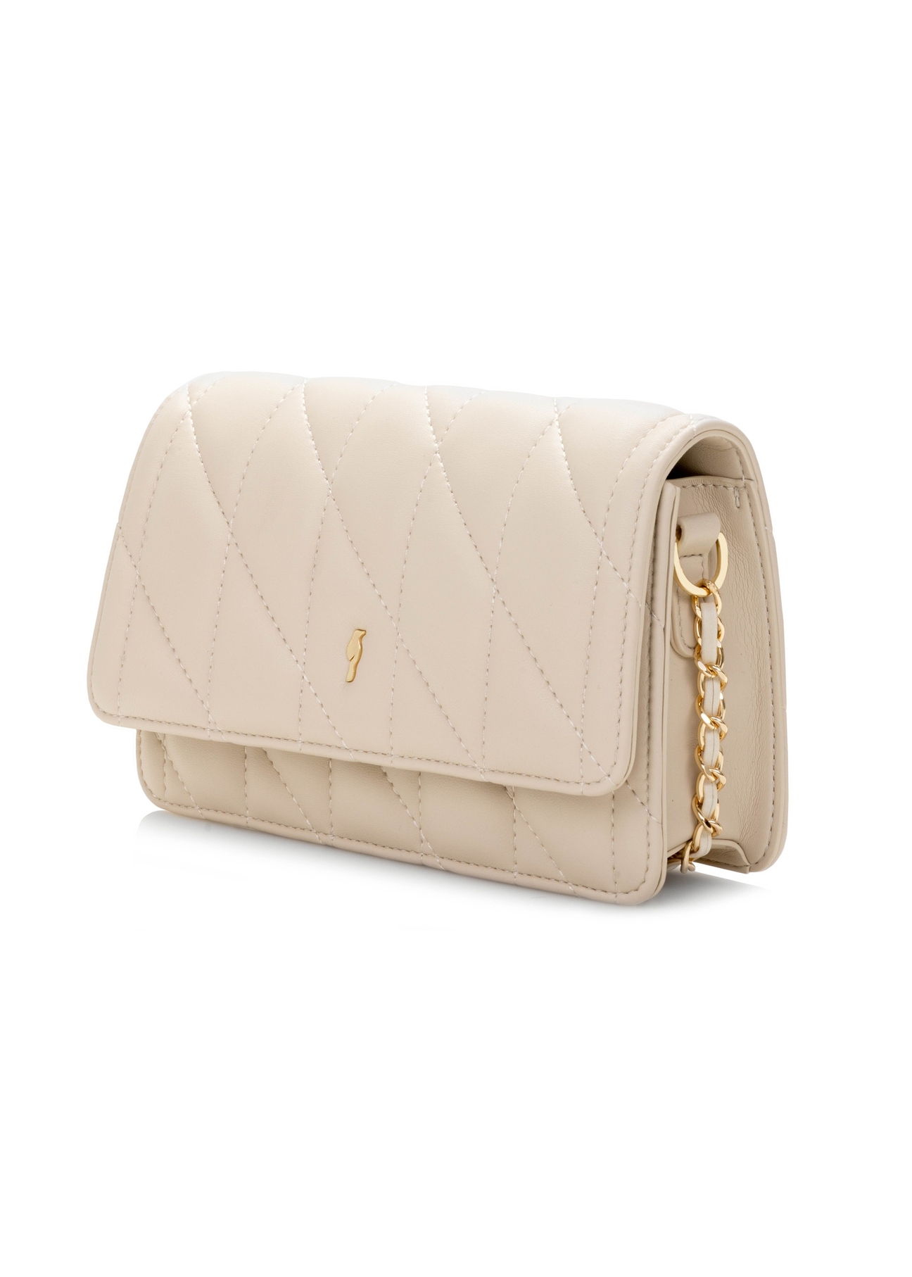 Small quilted women's handbag in cream color TOREC-1150-0B(W26), diagonal product view on a white background.