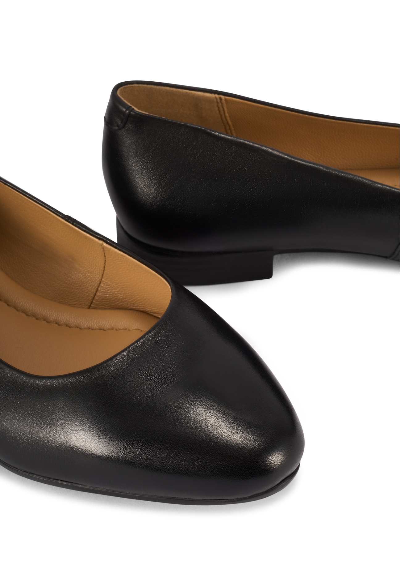 Black leather ballerinas BUTYD-1049B-99(W26)
