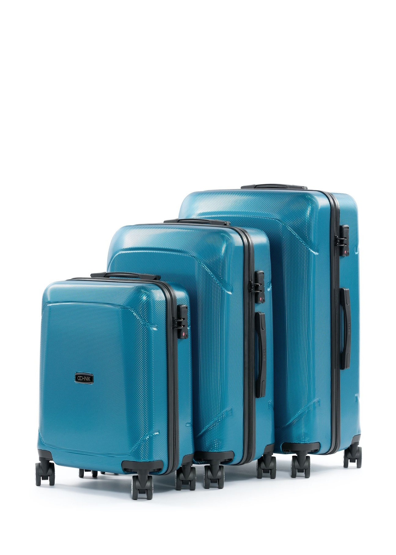 Set of 19'/24'/28' wheeled suitcases WALPC-0014-7B(W26), diagonal view of the products on a white background.