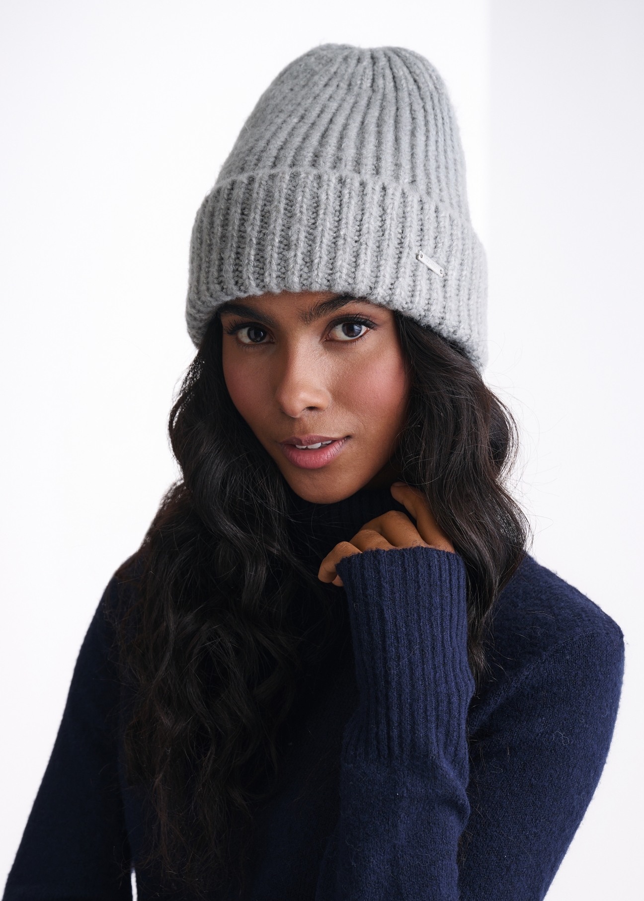 Women's cap CZADT-0081-91(Z22)-01