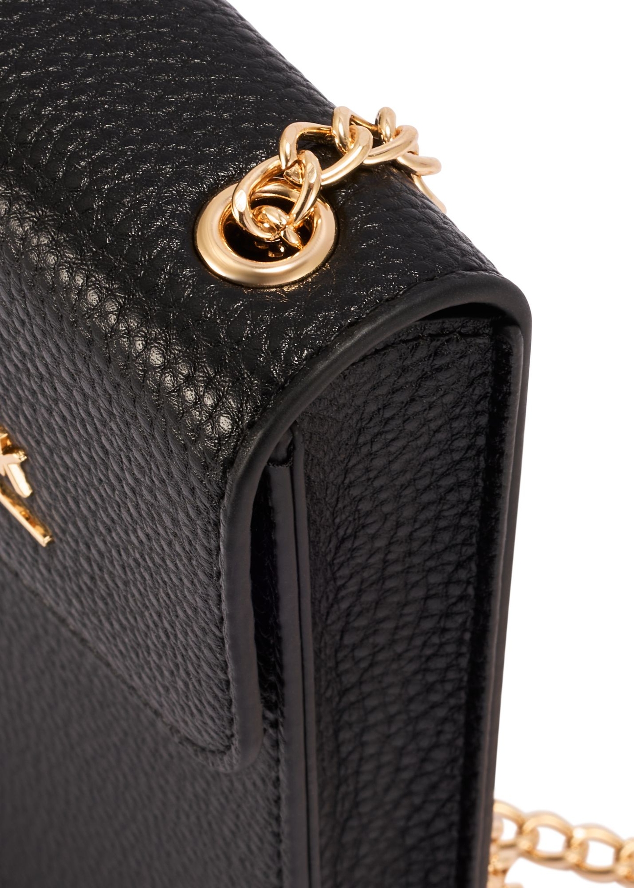 Black women's pouch TOREC-1112-99(Z25) - close-up detail, on white background.