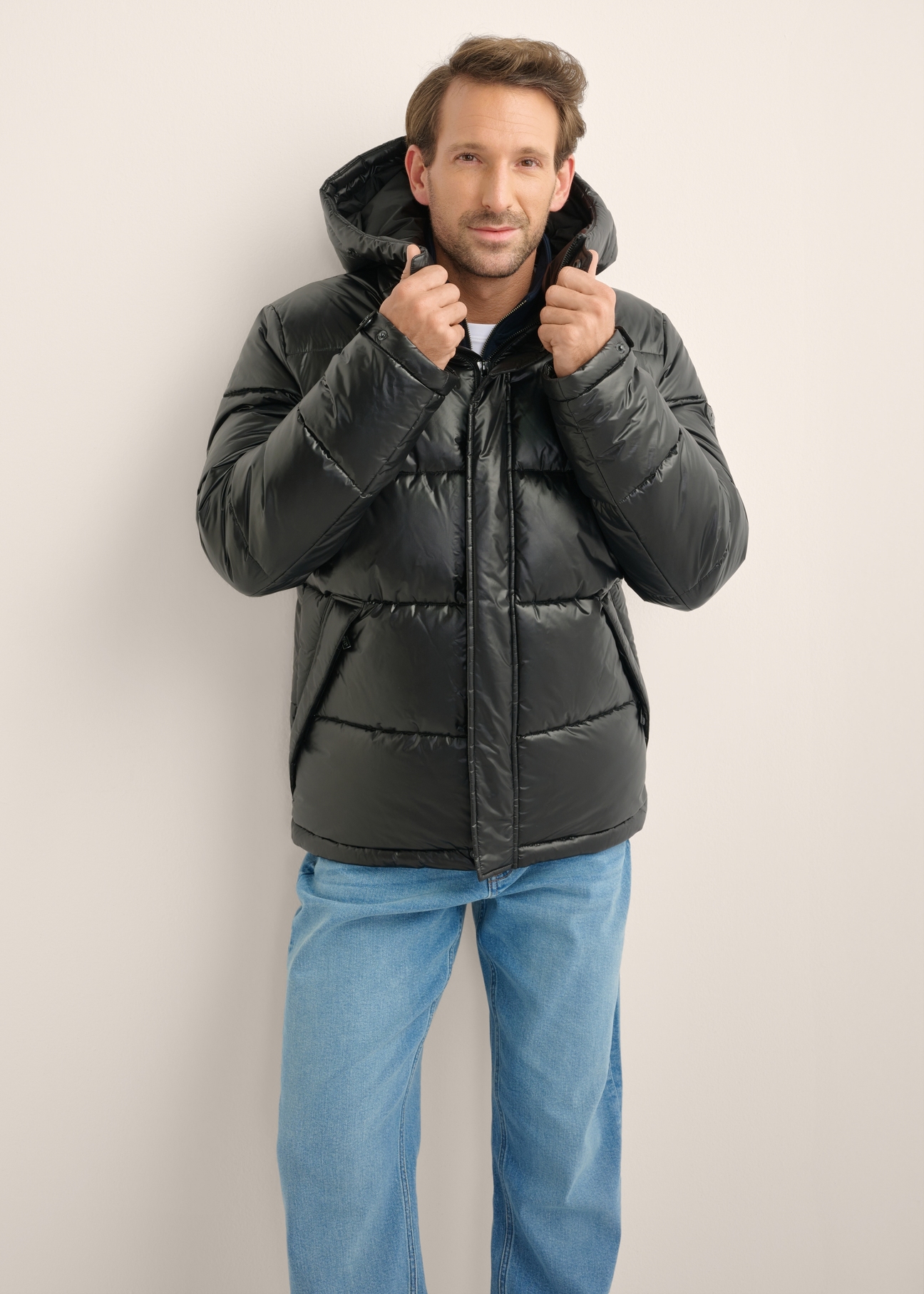 Men's black insulated jacket with hood KURMT-0340-99(Z26)