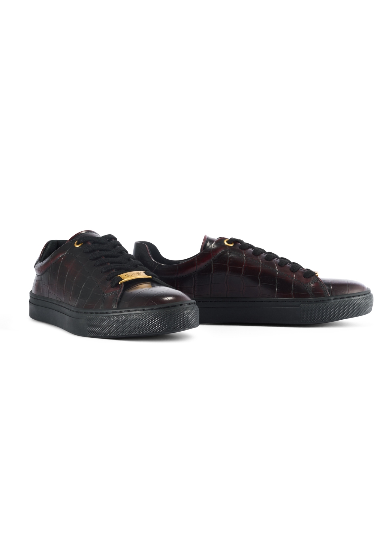 Women's leather shoes in burgundy color BUTYD-1188-09(Z25), diagonal view of the product on a white background.