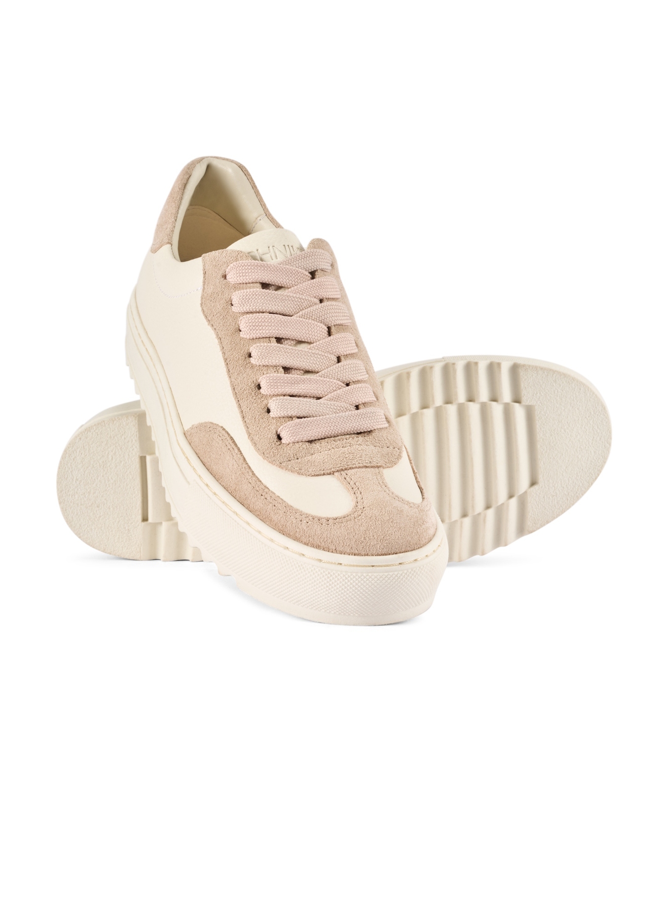 Cream-colored women's leather sneakers BUTYD-1260-0B(W26), diagonal product view on a white background.