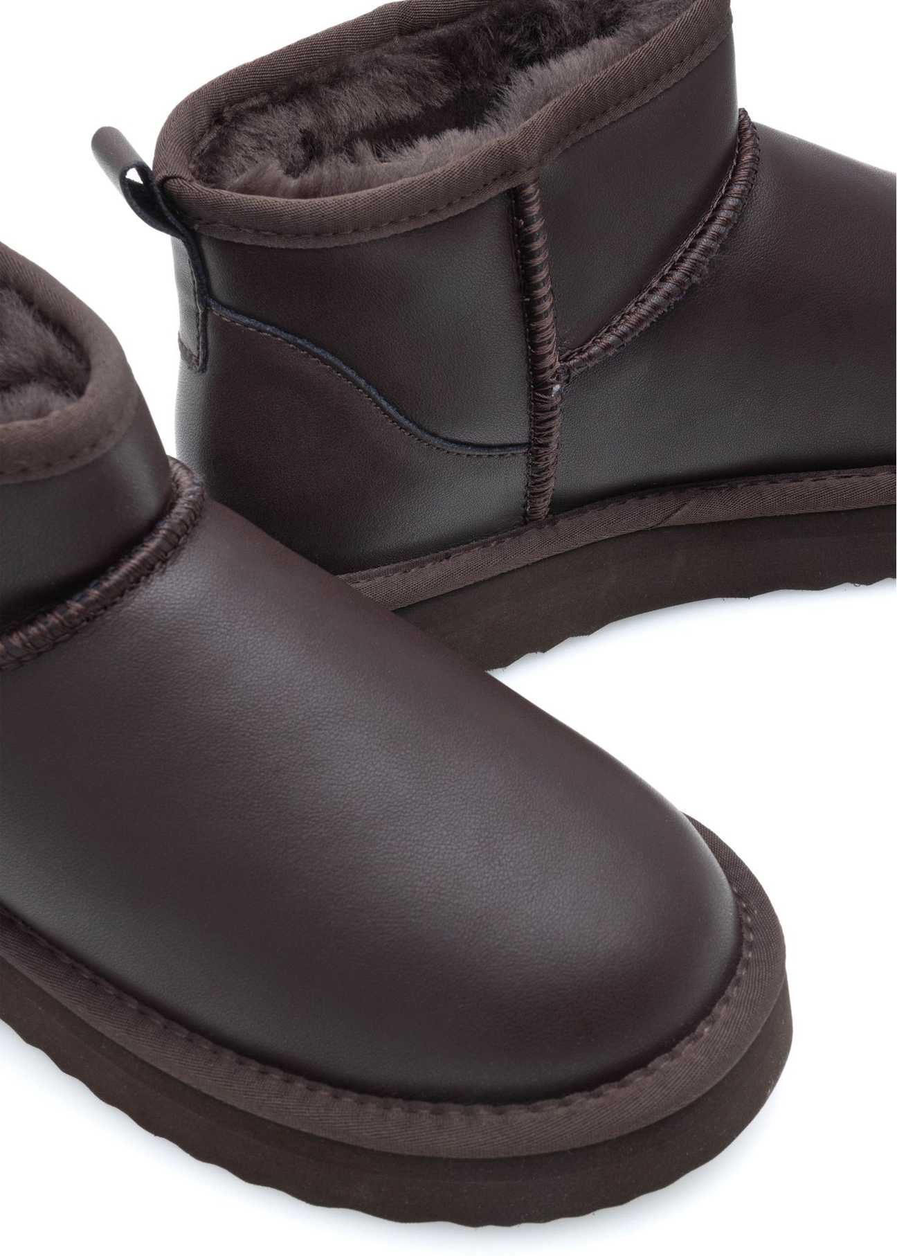 Dark brown women's leather snow boots BUTYD-1219-1I(Z26), close-up of the product on a white background.