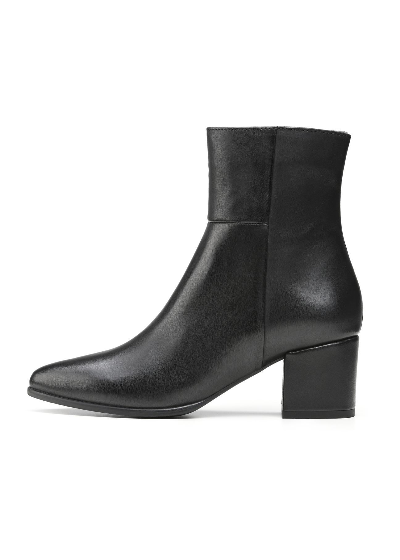 Women's leather ankle boots in black BUTYD-1186-99(Z25), product view from the side on a white background.-02