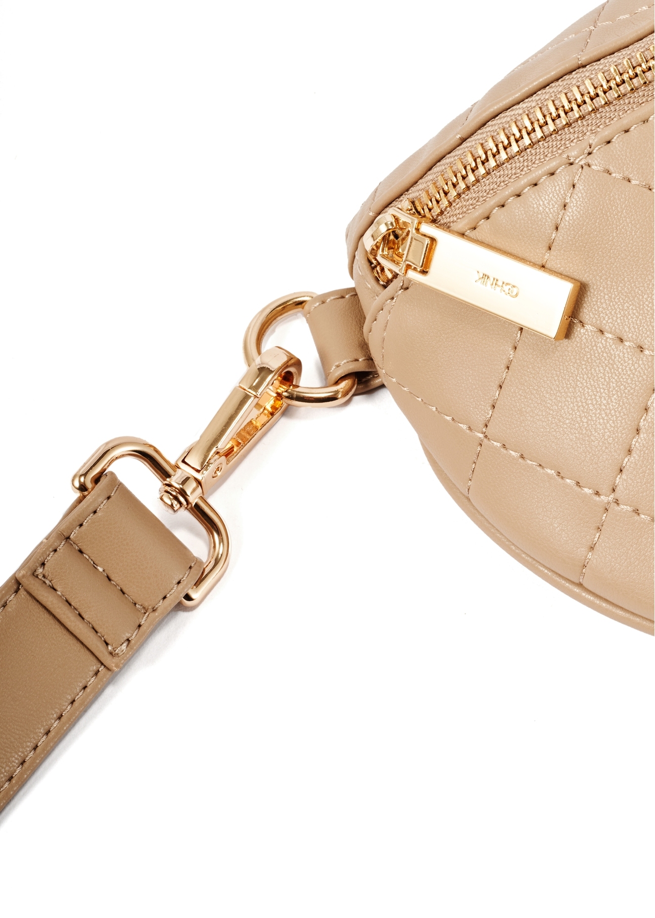 Quilted beige women's waist bag TOREC-0878B-81(Z25), close-up of the product detail, view on a white background.
