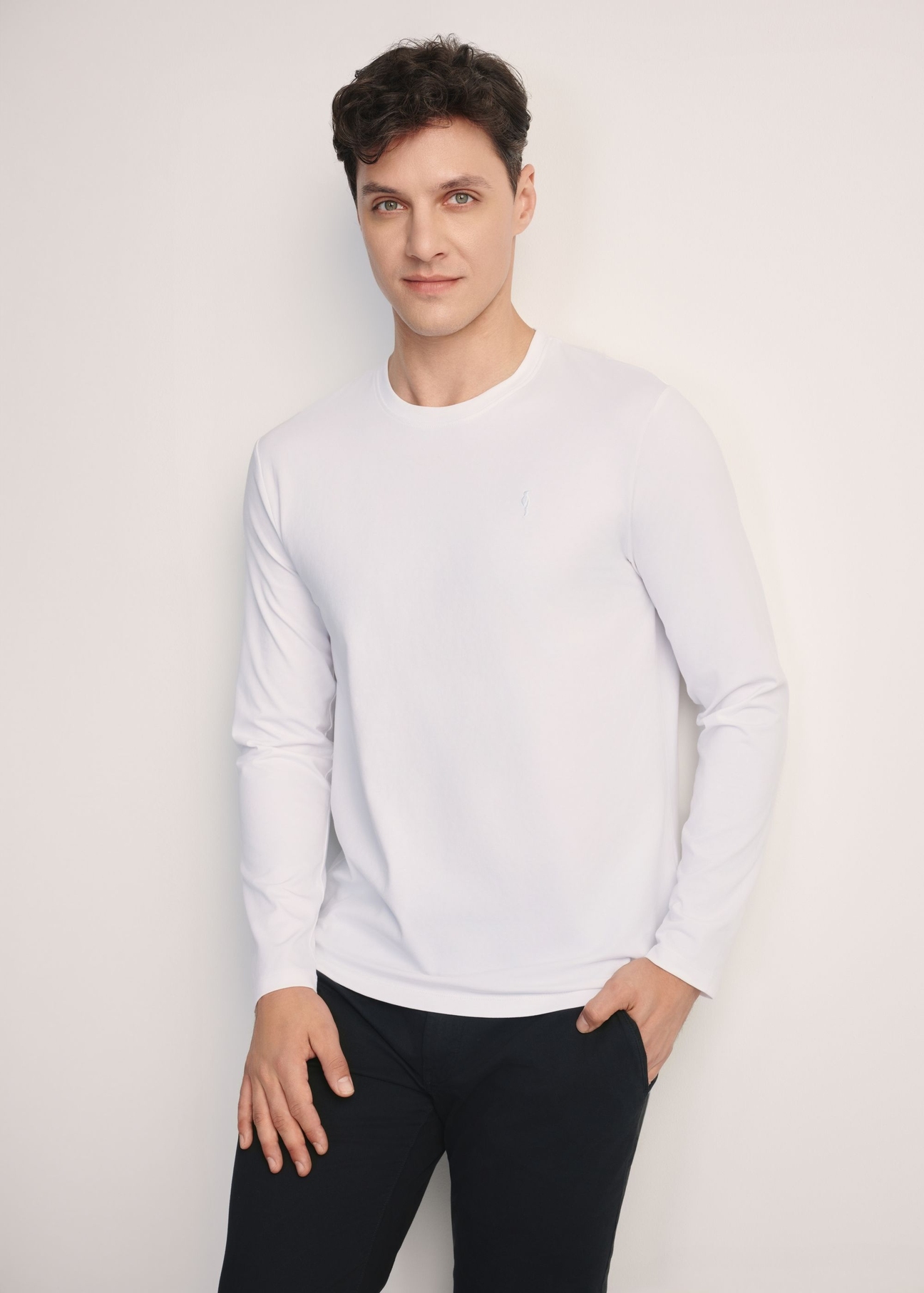 White men's long sleeve blouse LSLMT-0008-11(Z25), front view of the product on the model. Half of the silhouette visible.
