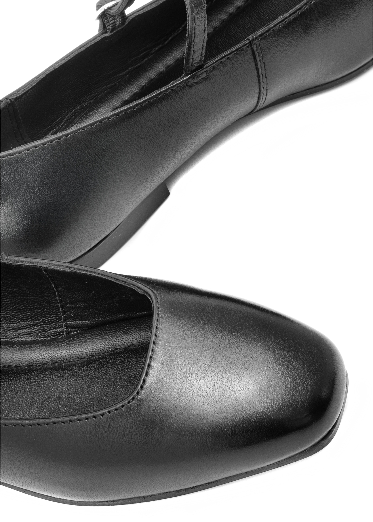 Women's black leather ballet flats BUTYD-1205-99(Z25), detail view of the product on a white background.
