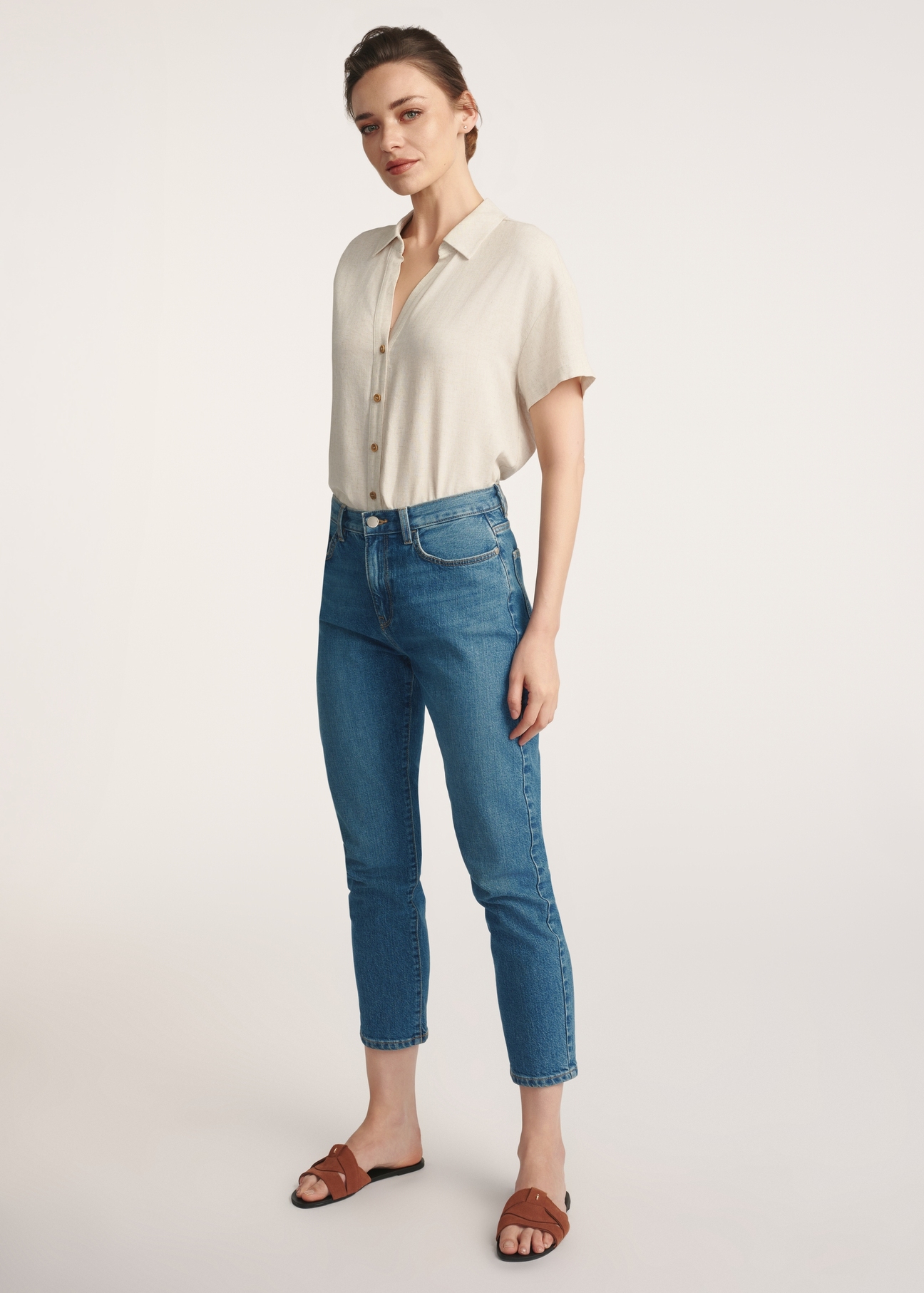 Beige women's linen shirt KOSDT-0179-81(W25) - front view of the product on the model. The entire silhouette is visible.