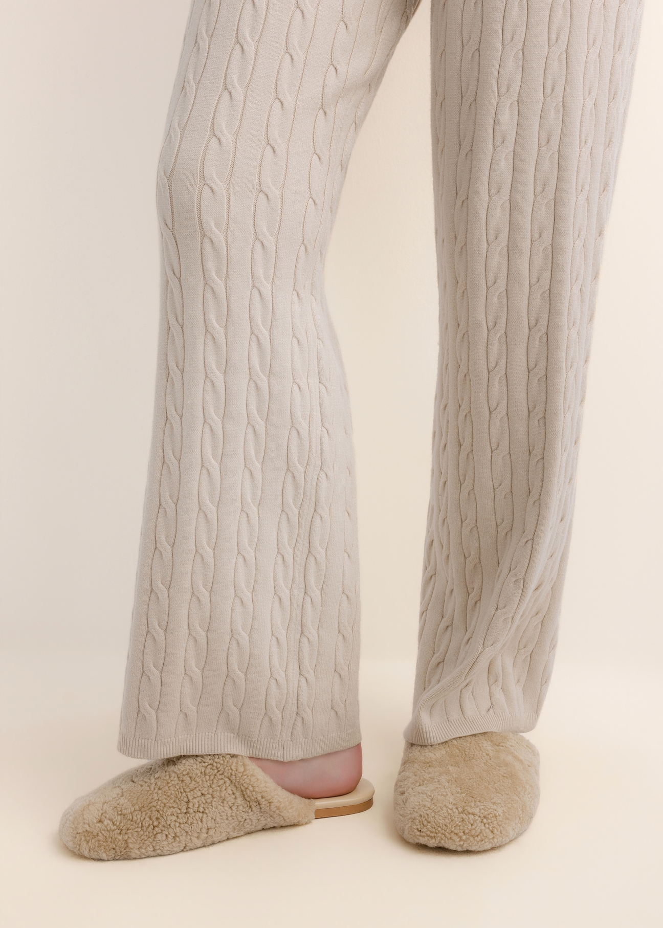 Beige women's wool slippers BUTYD-1318-1B(Z26)