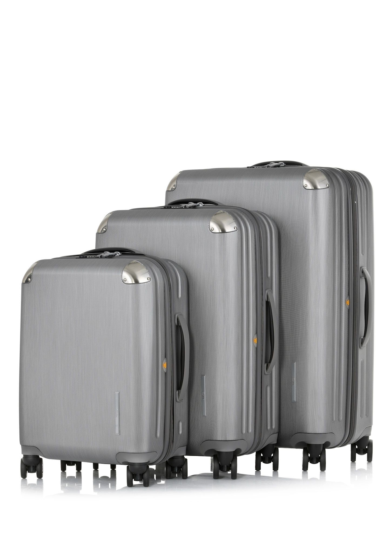 Set of suitcases on wheels 19'/24'/28' WALPC-0001-9X(W26)