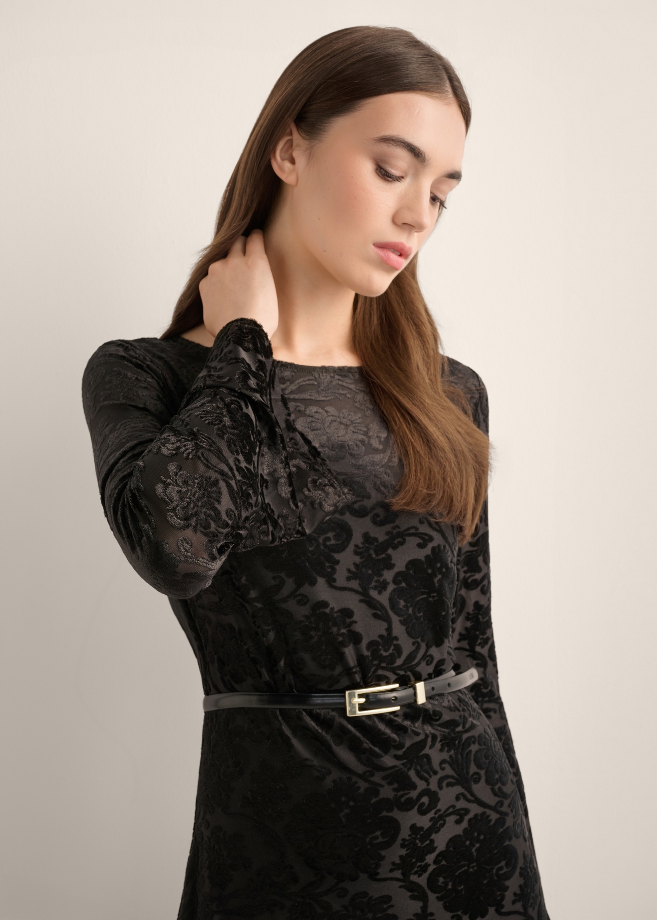 Black floral long dress SUKDT-0288-99(Z26), front view of the product on the model. Close-up of the detail.